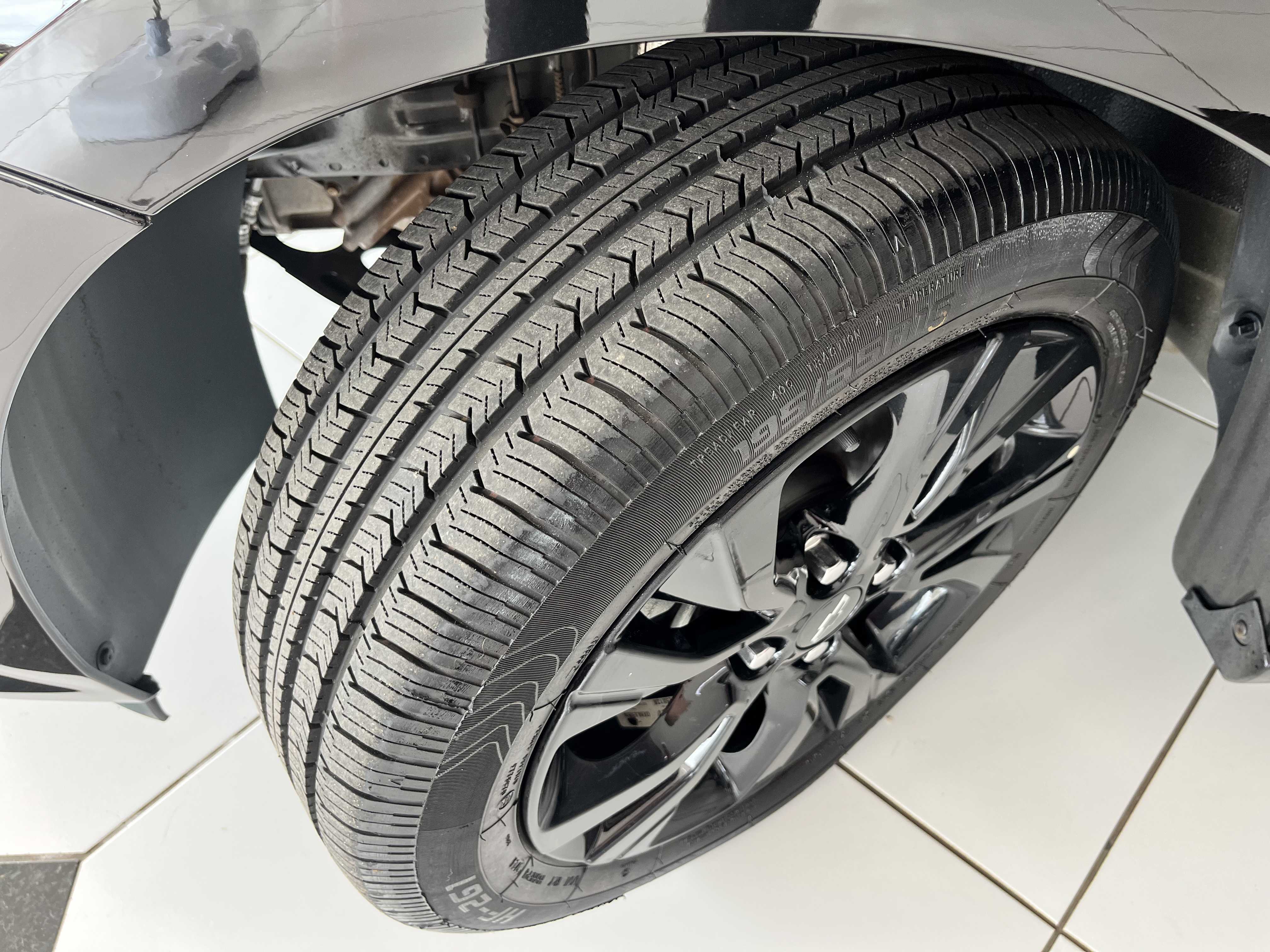 ONIX RS 1.0 TURBO AT