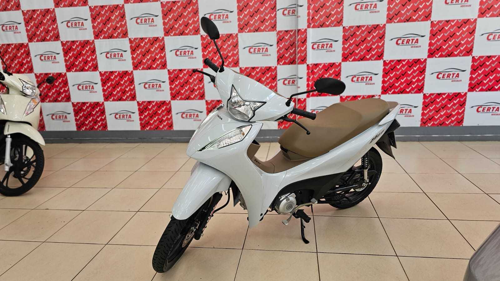 BIZ 125 ÚNICA DONA 621 KM