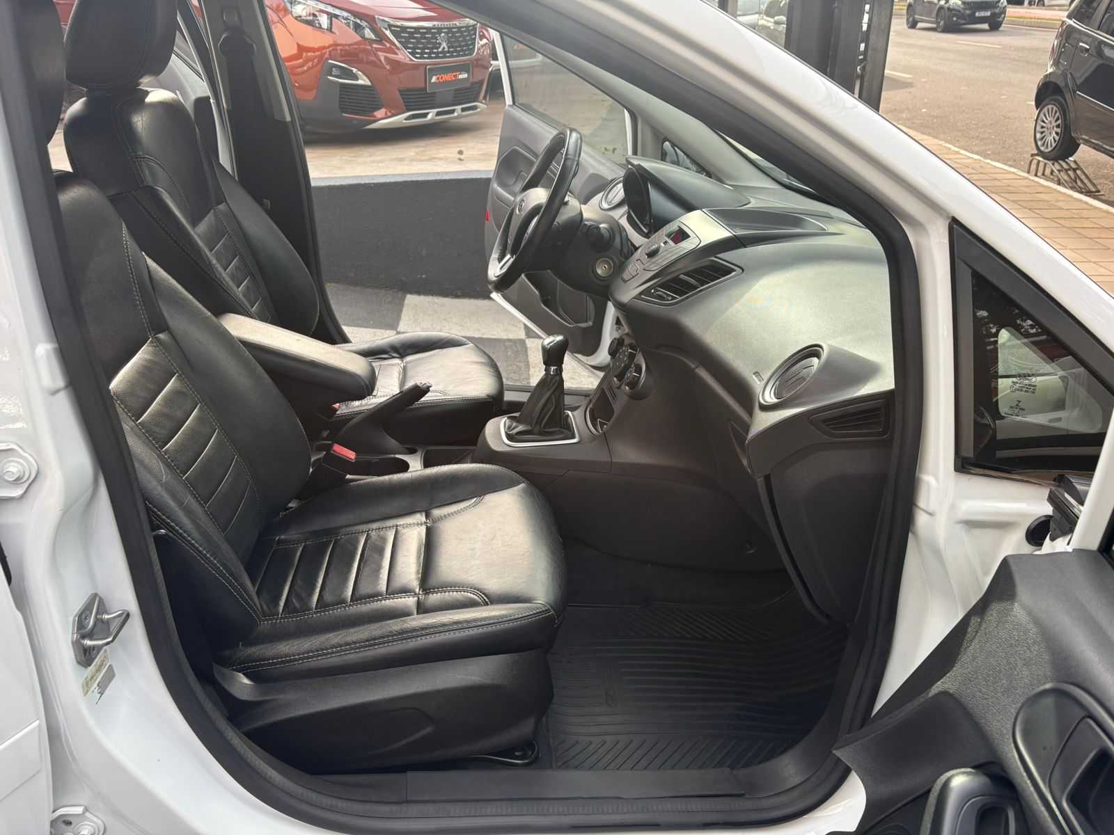 NEW FIESTA 1.5 COMPLETO