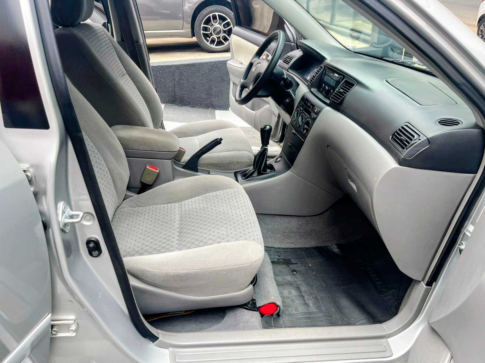 COROLLA XEI 1.8 MECANICO