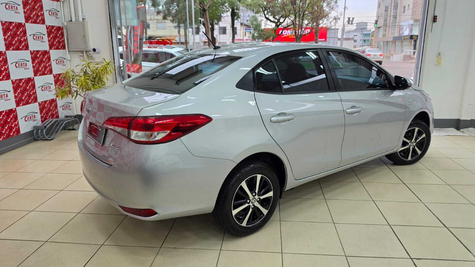TOYOTA YARIS SEDAN XS 1.5 AUTO