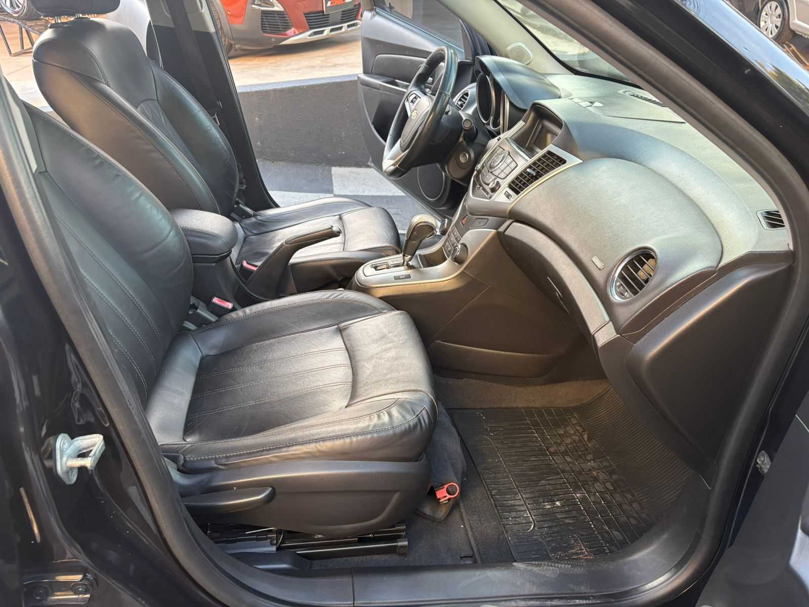 CRUZE SEDAN 1.8 AT