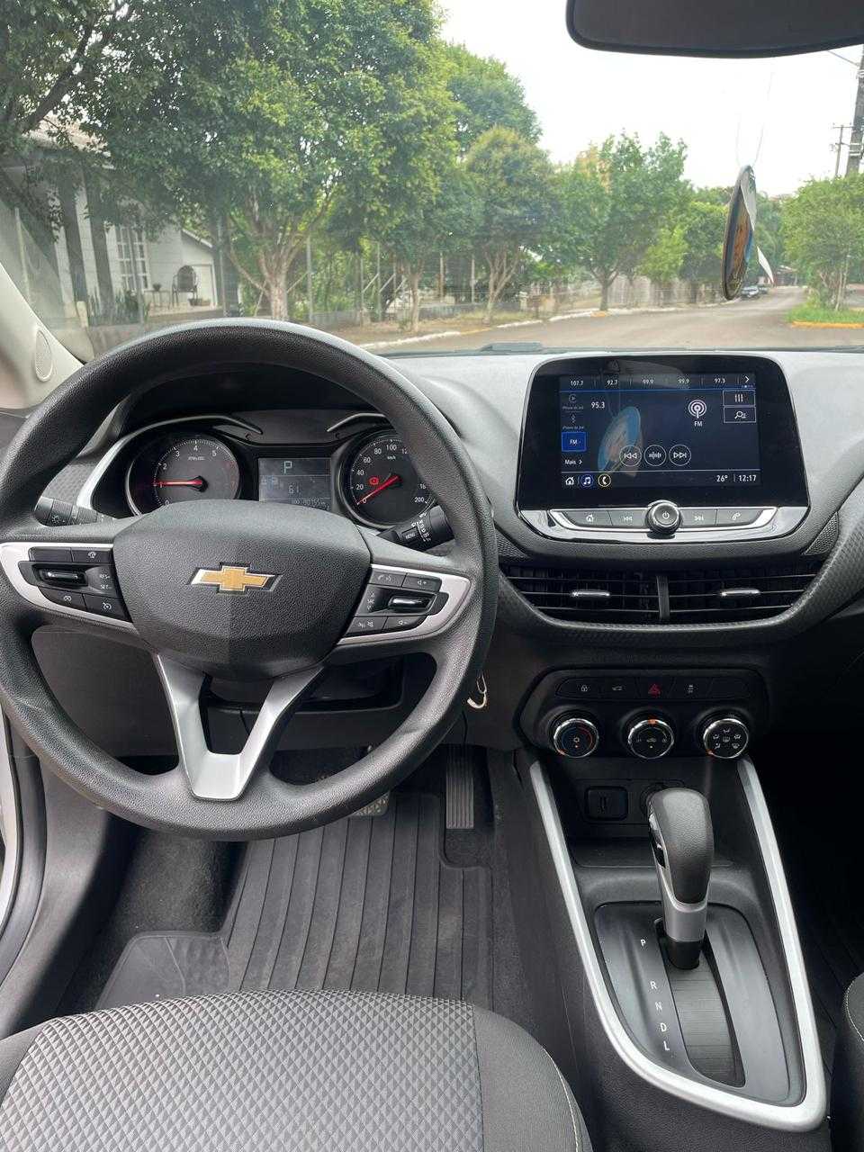 ONIX SEDAN PLUS LT 1.0