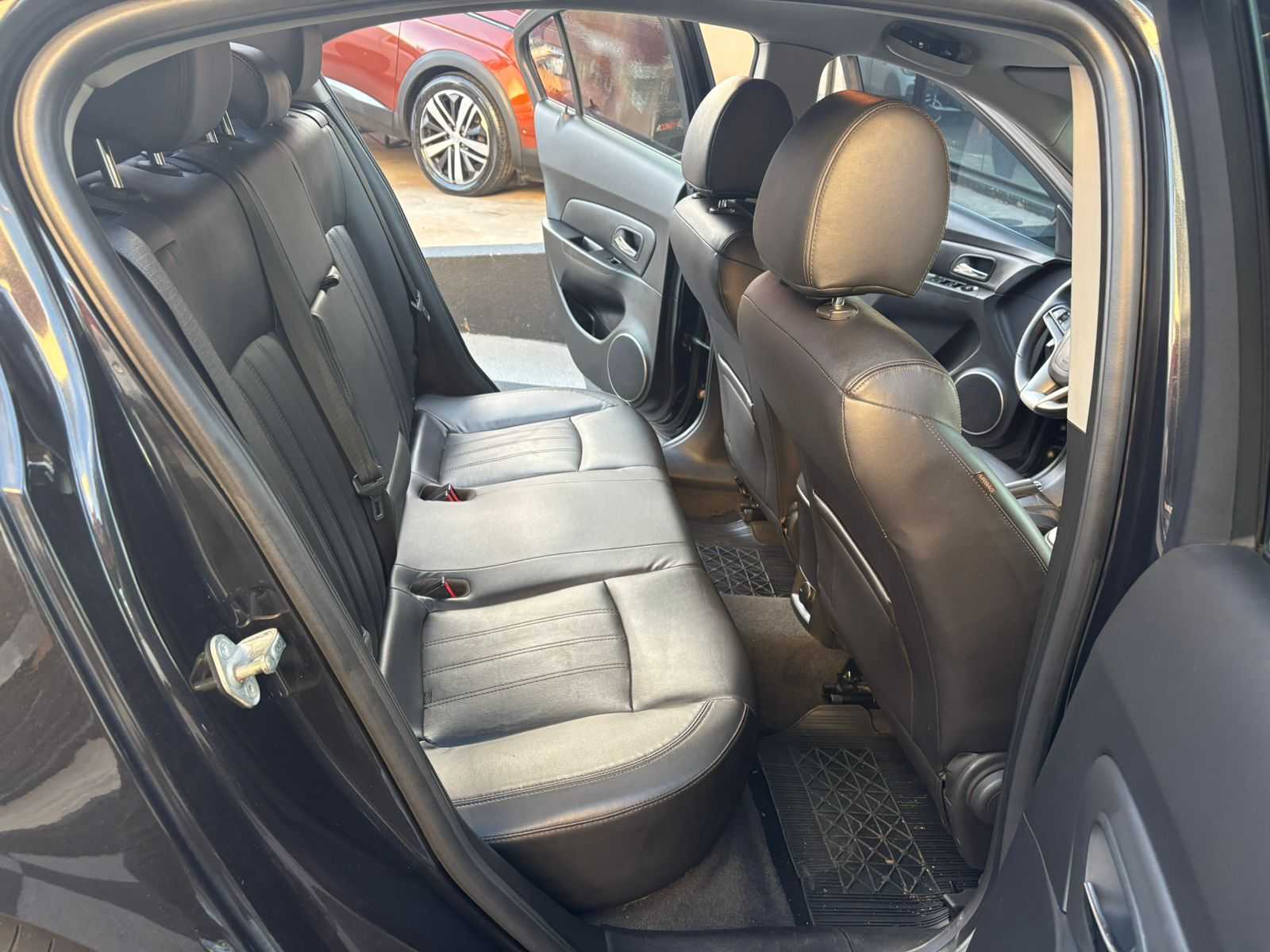 CRUZE SEDAN 1.8 AT