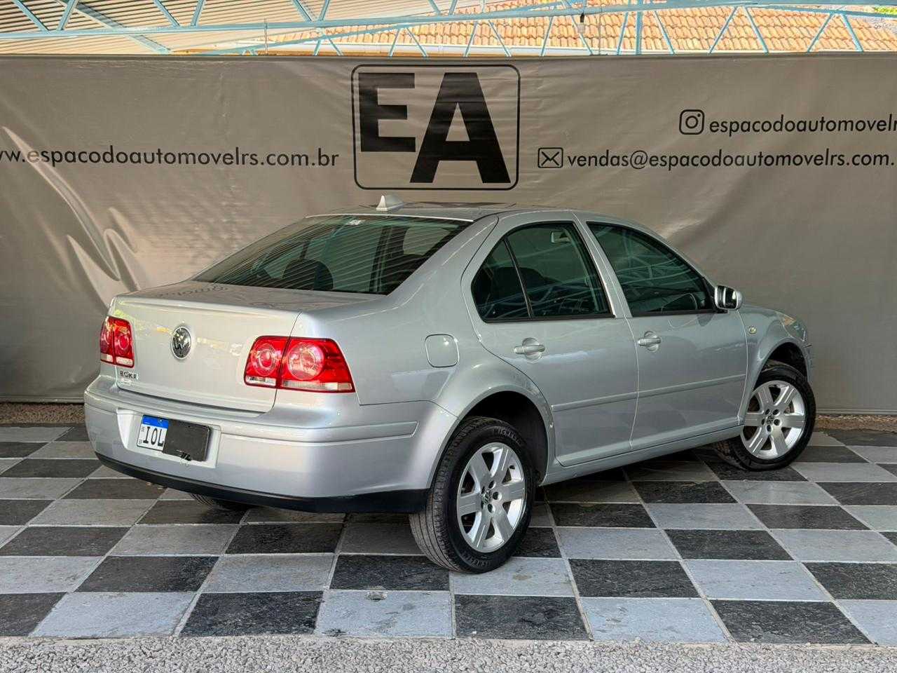 BORA 2.0 MI 8V GASOLINA 4P MAN