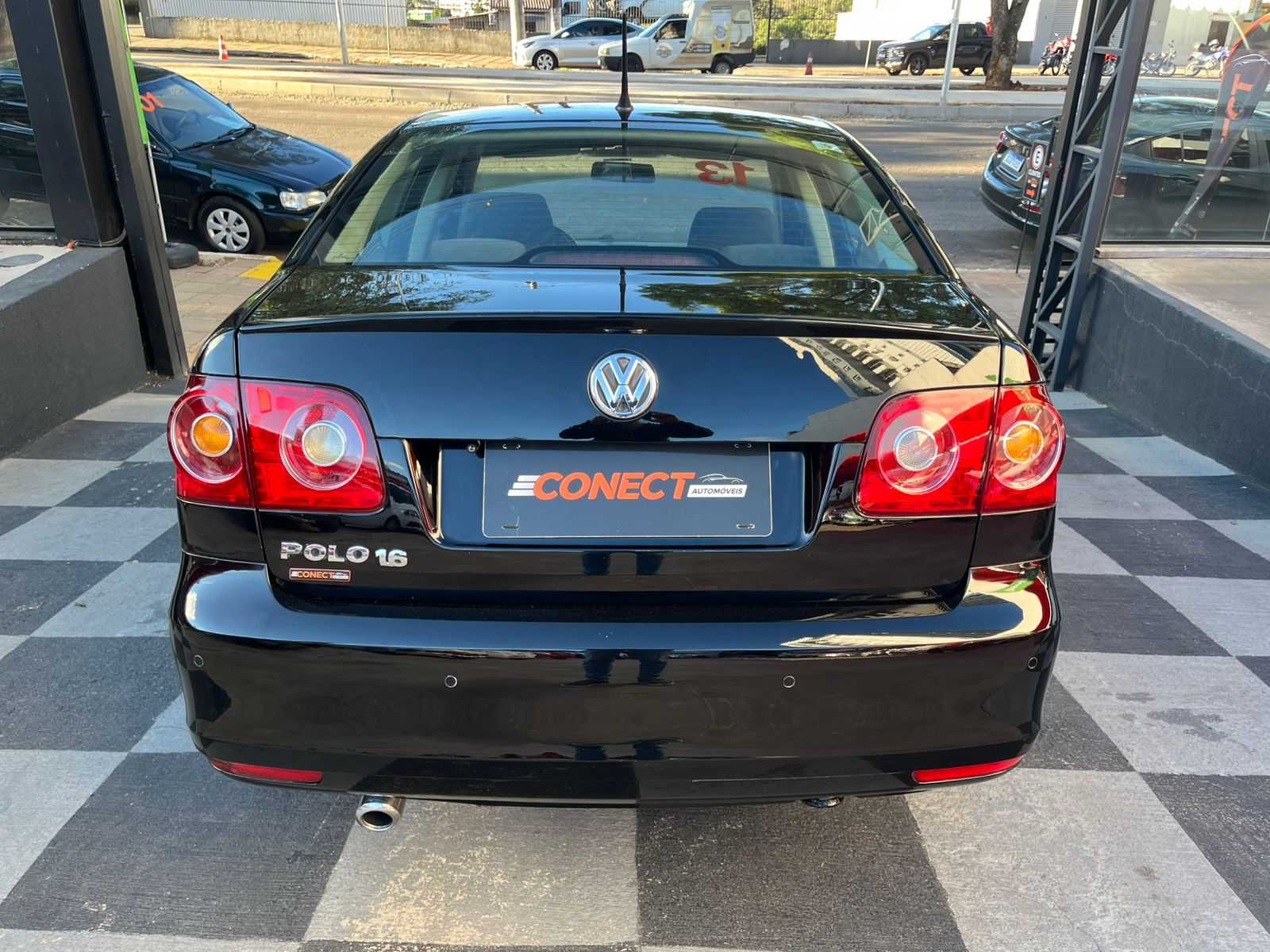 POLO SEDAN 1.6 COMPLETO