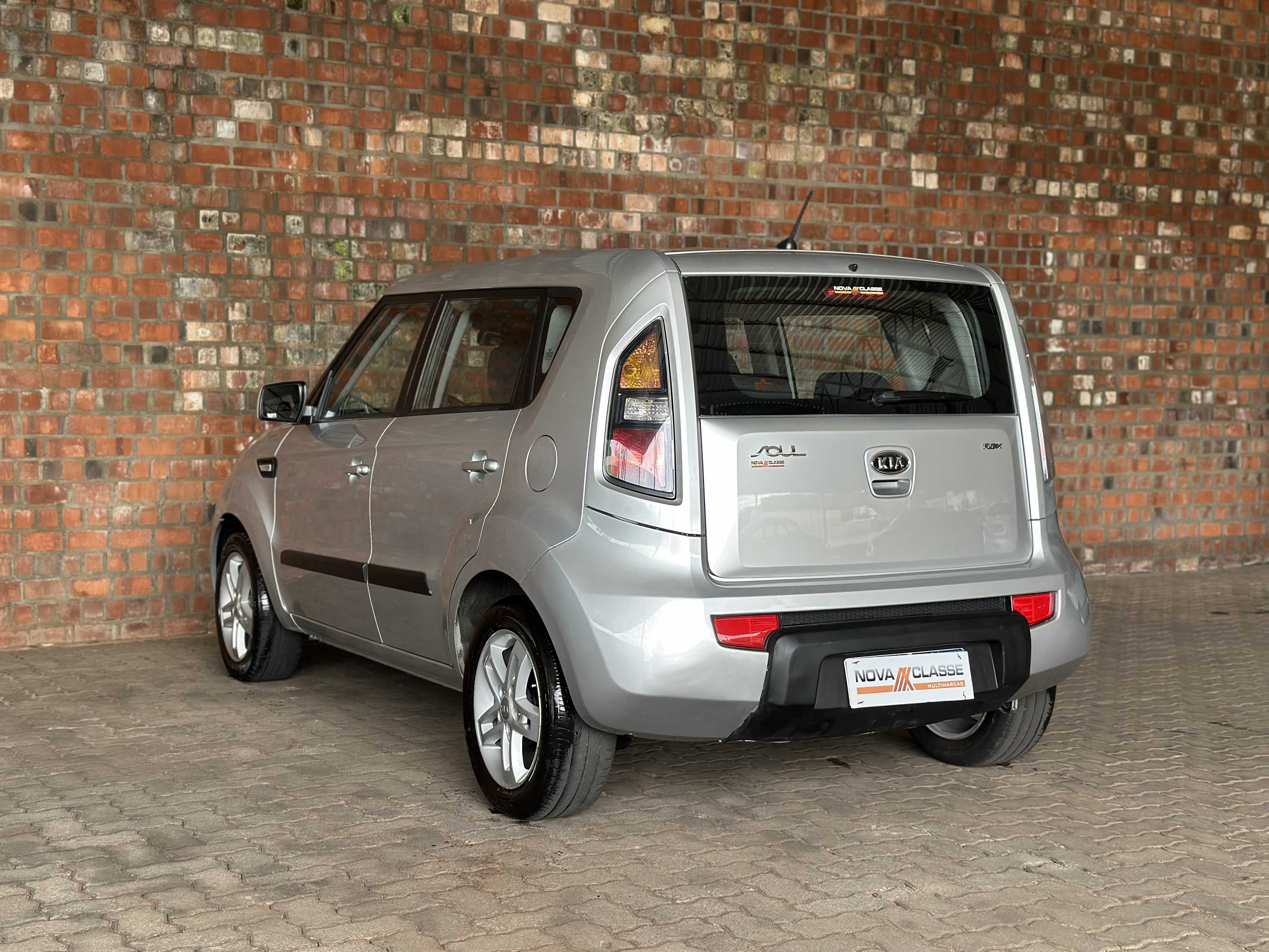 KIA SOUL EX 1.6 MANUAL