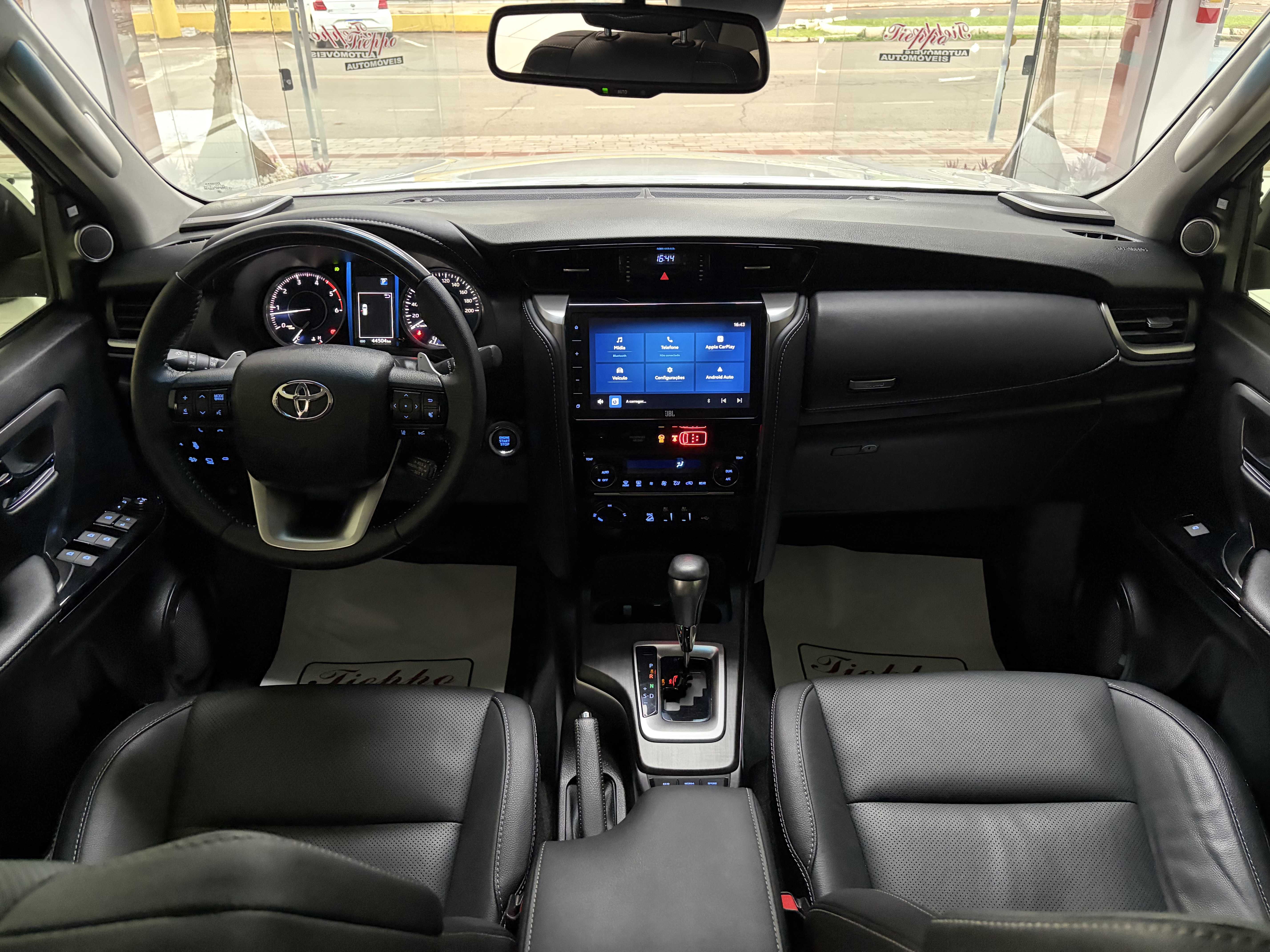 HILUX SW4 SRX PLATINUM 4X4 AT