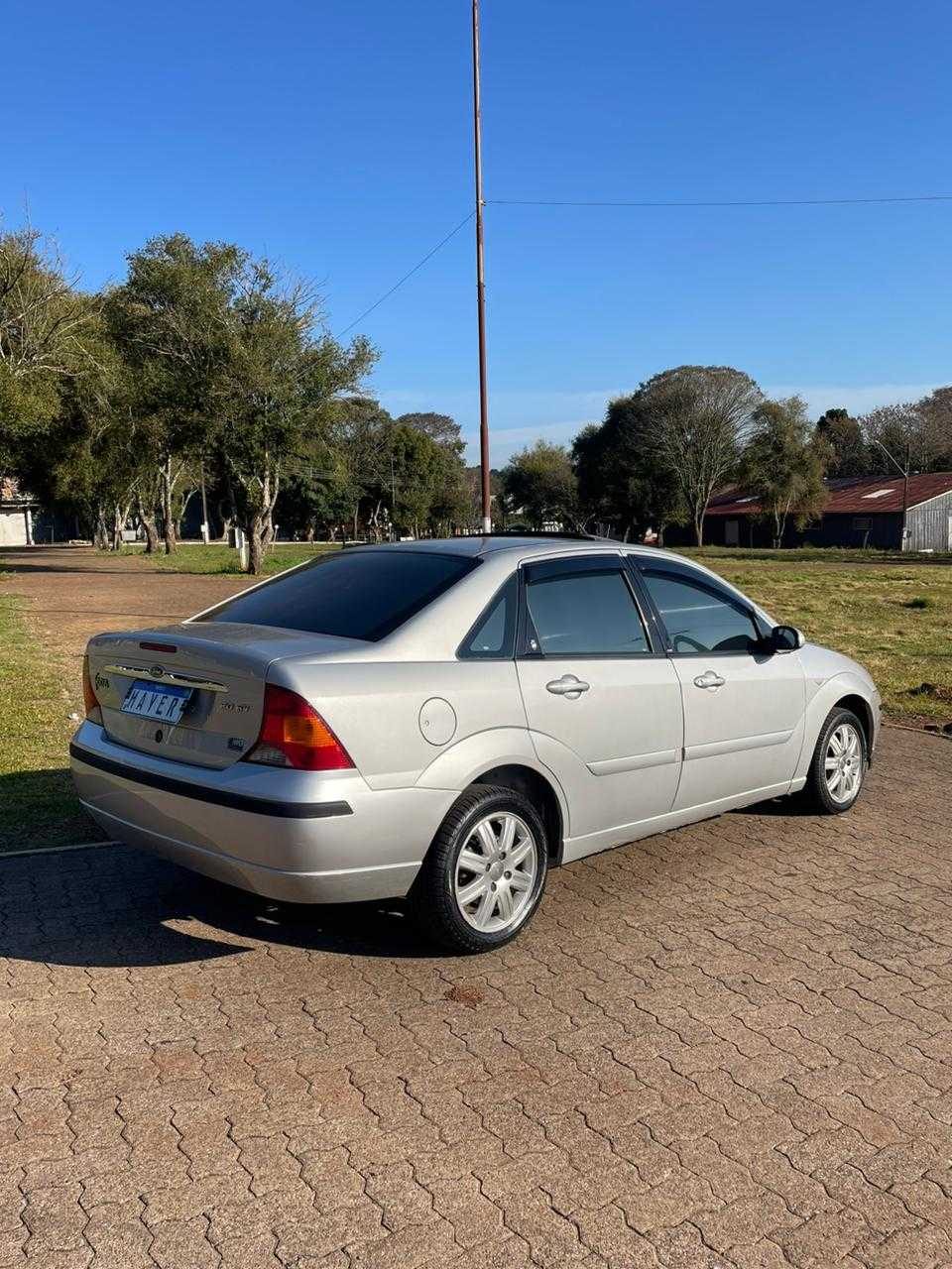 FOCUS GHIA SEDAN 2.0
