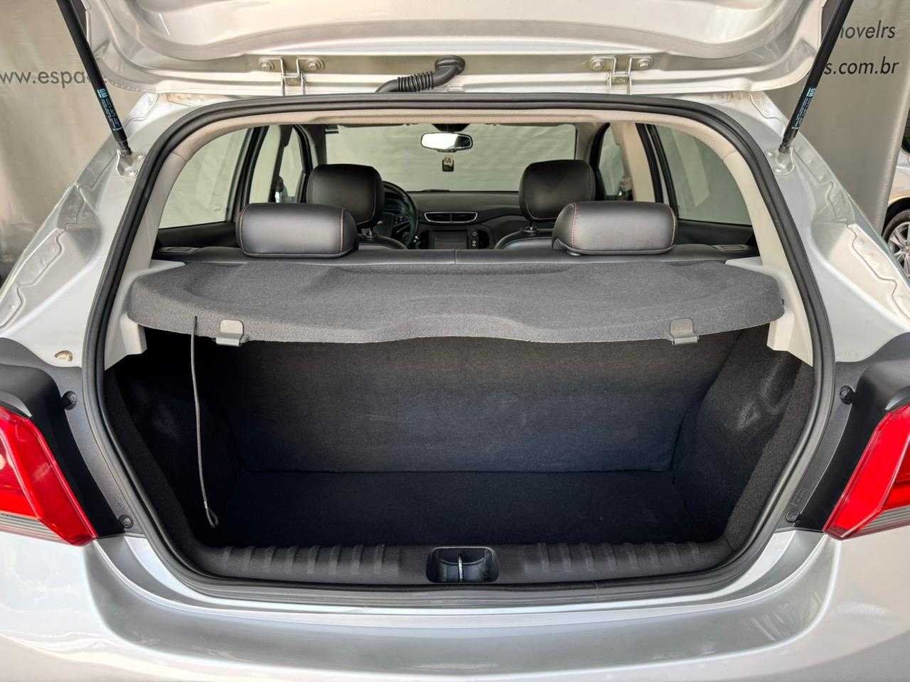 ONIX 1.4 LTZ FLEX 8V 4P MAN.