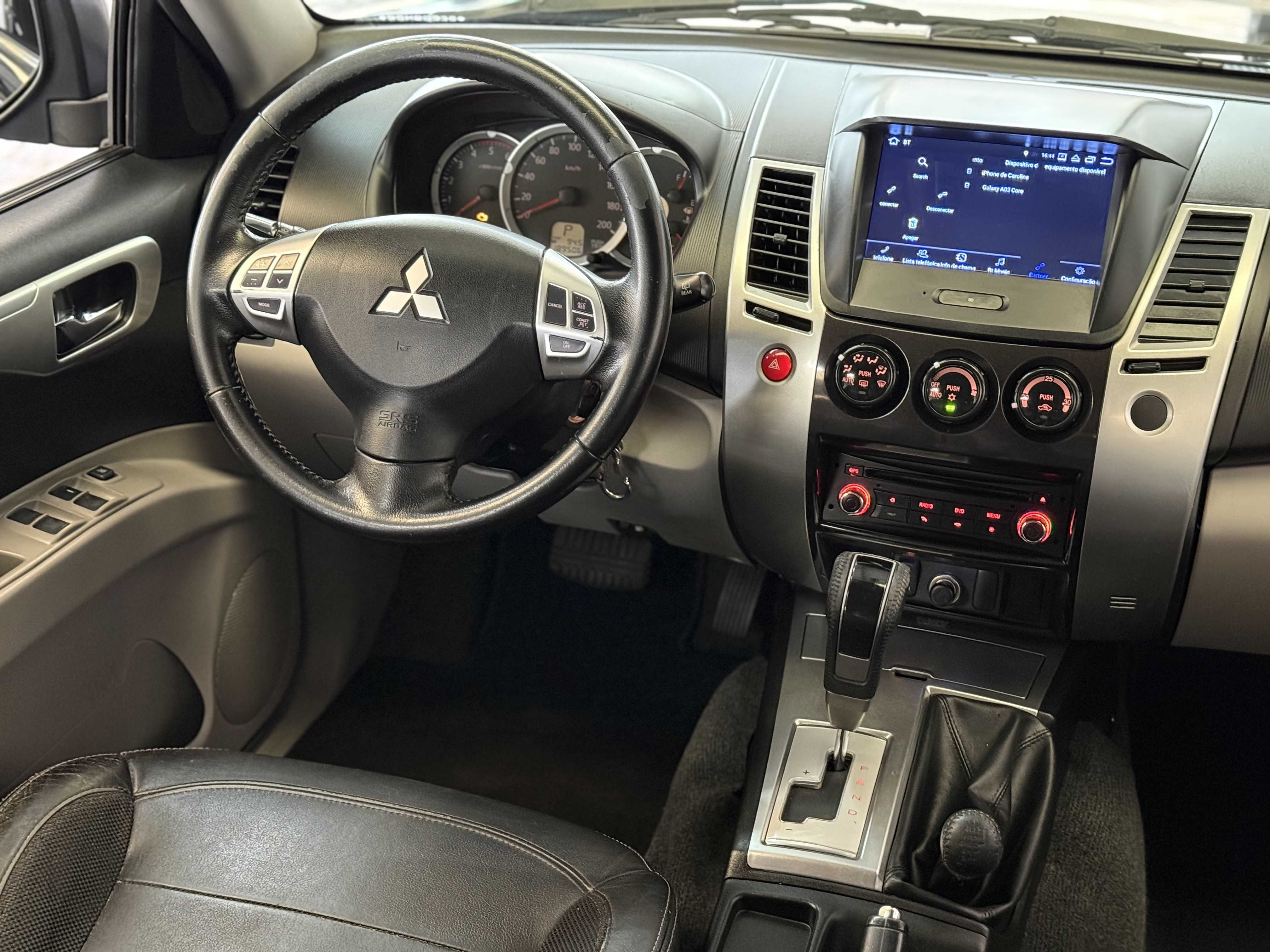 PAJERO DAKAR 7 LUGARES