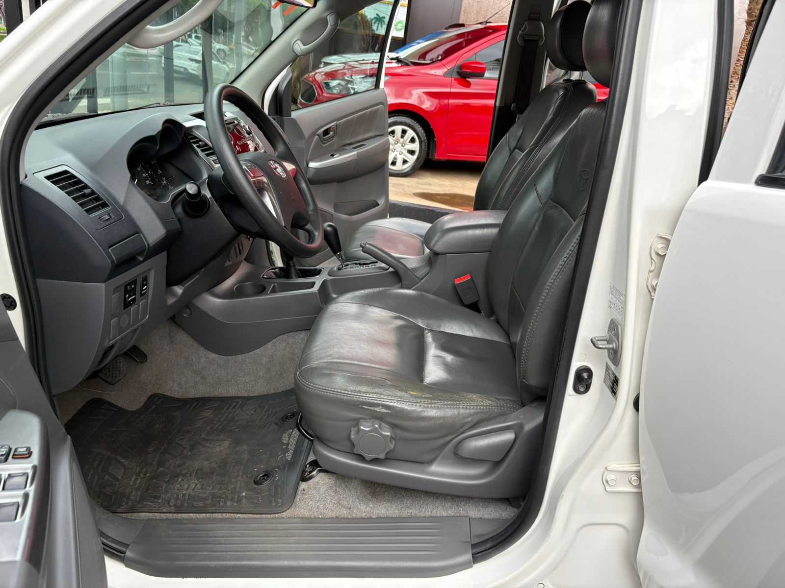 HILUX CD SR  4X4 3.0 AT