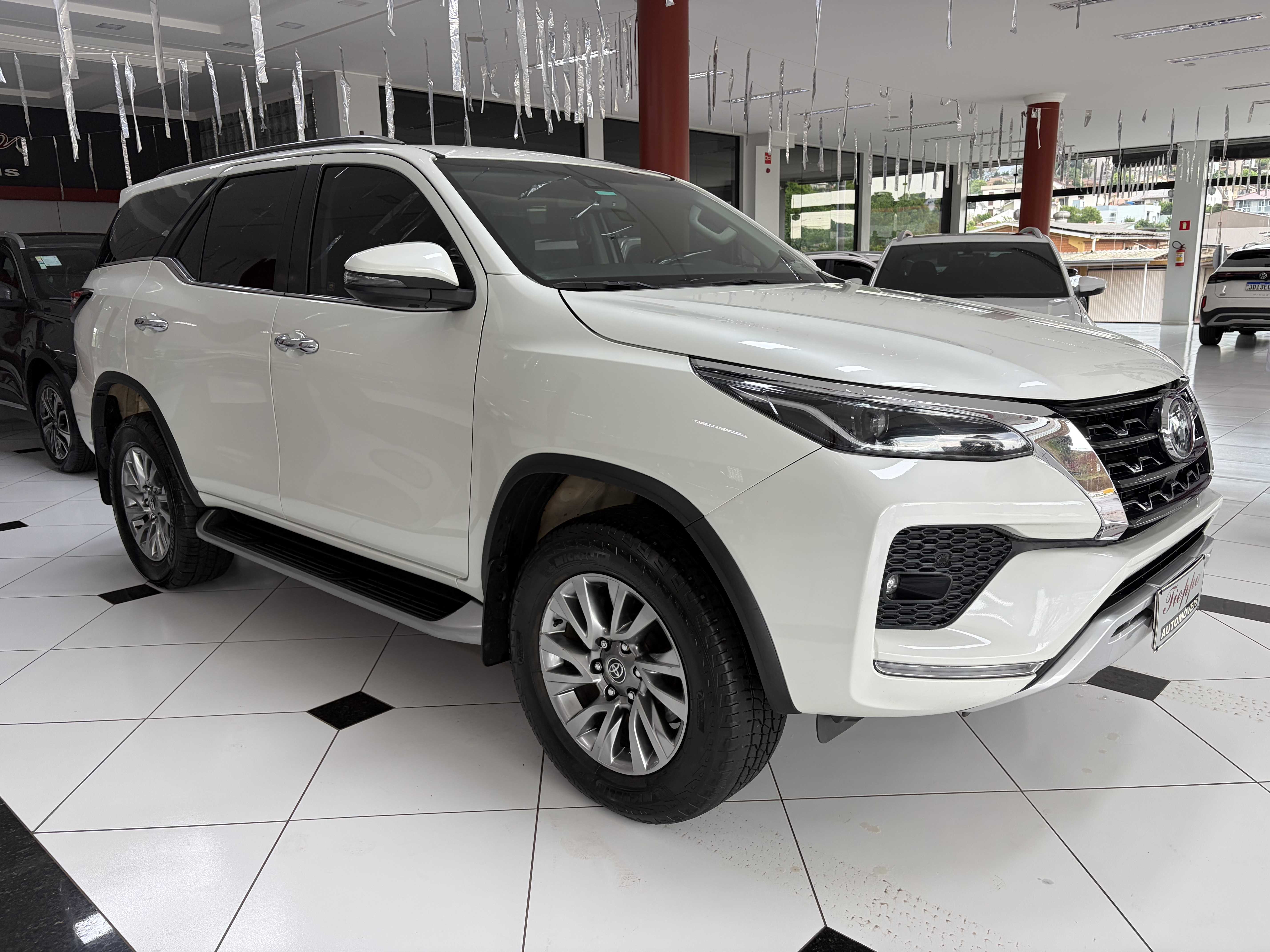 HILUX SW4 SRX 2.8 4X4 AT 7 LUG