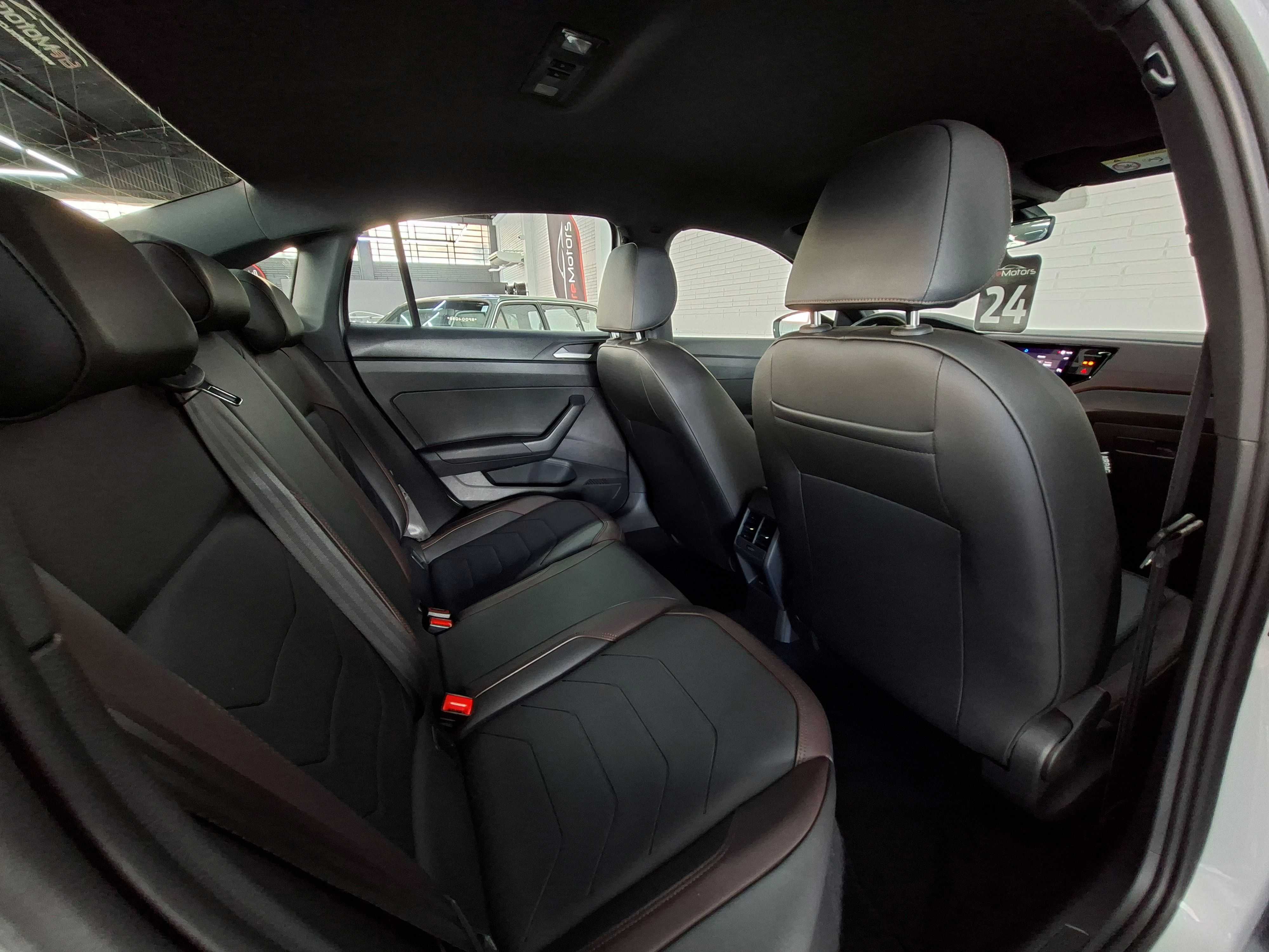 VIRTUS HIGHLINE 200TSI