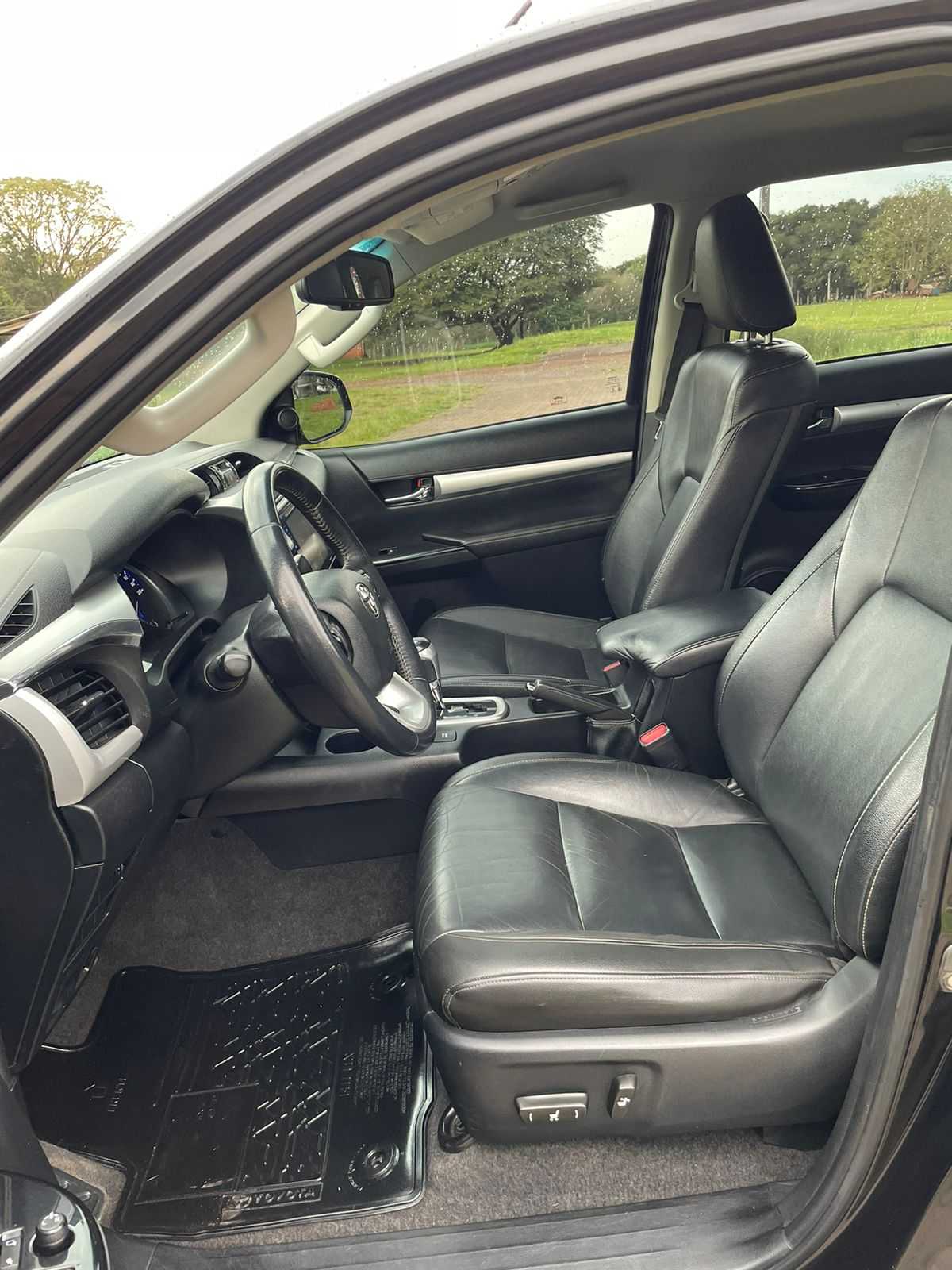 HILUX CD SRV 2.8 4X4