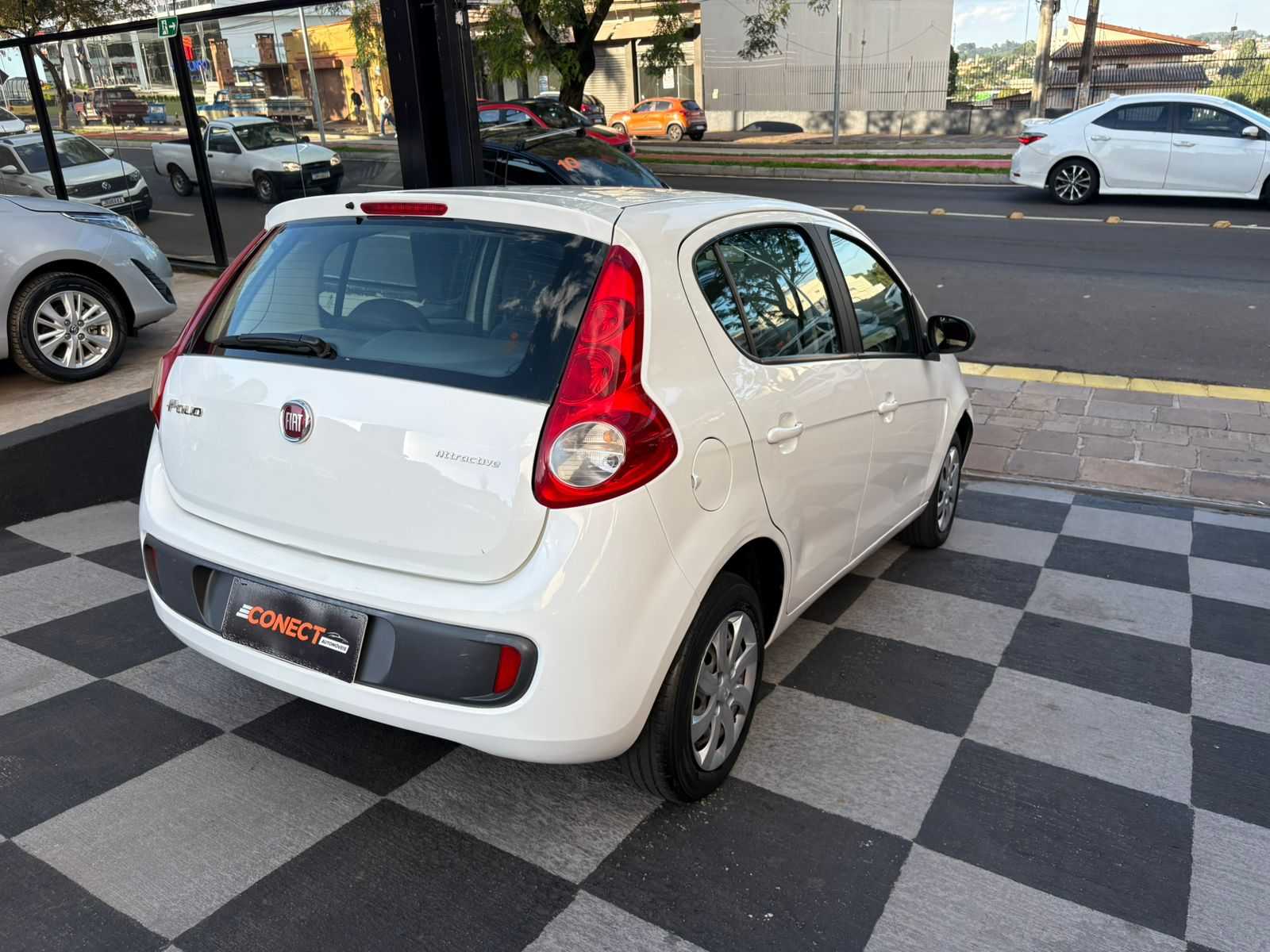 PALIO ATRACTIVE 1.0 COMPLETO