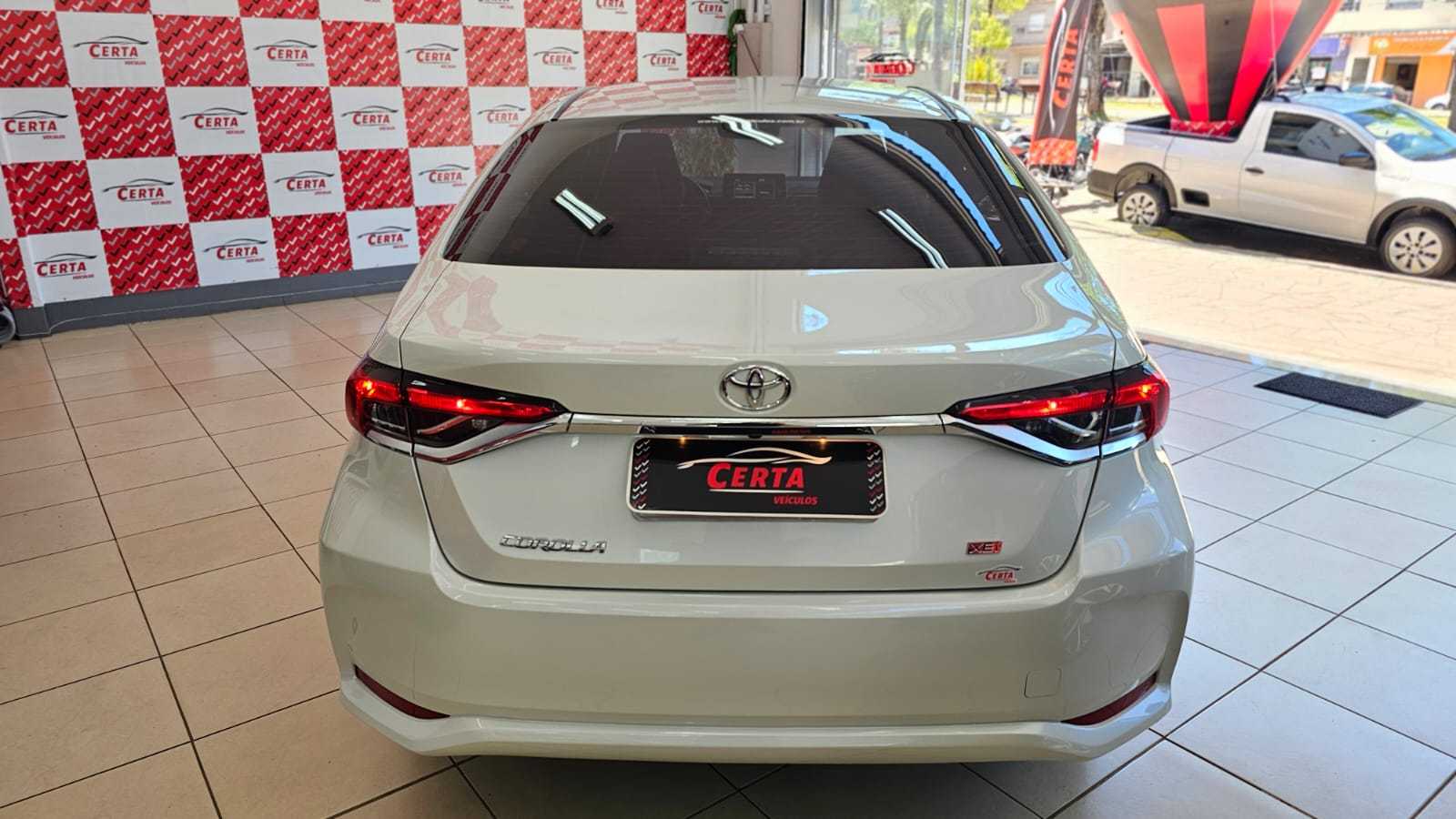 COROLLA XEI