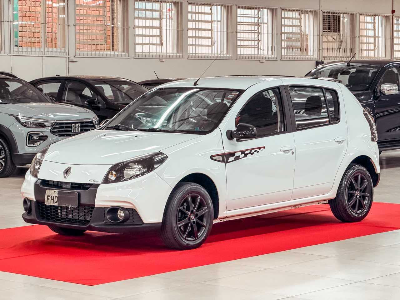 SANDERO 1.6 GTLINE HI-FLEX 4P