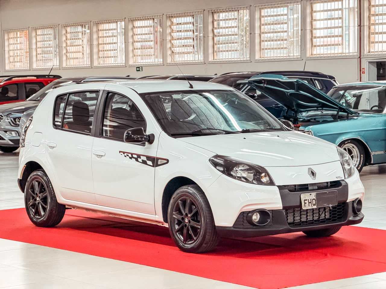 SANDERO 1.6 GTLINE HI-FLEX 4P