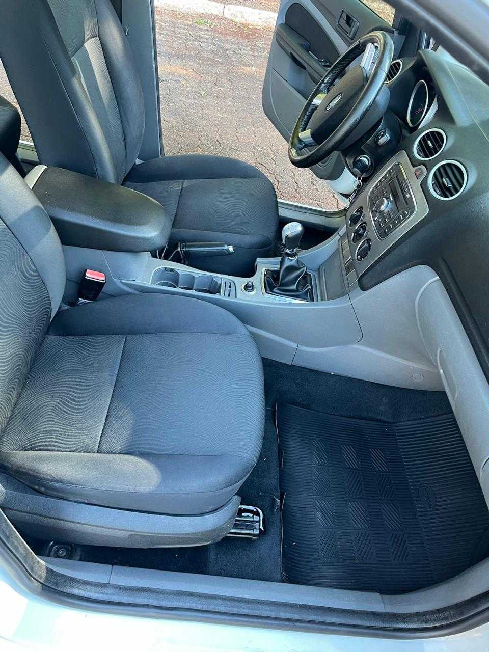 FOCUS SEDAN 1.6 MEC.