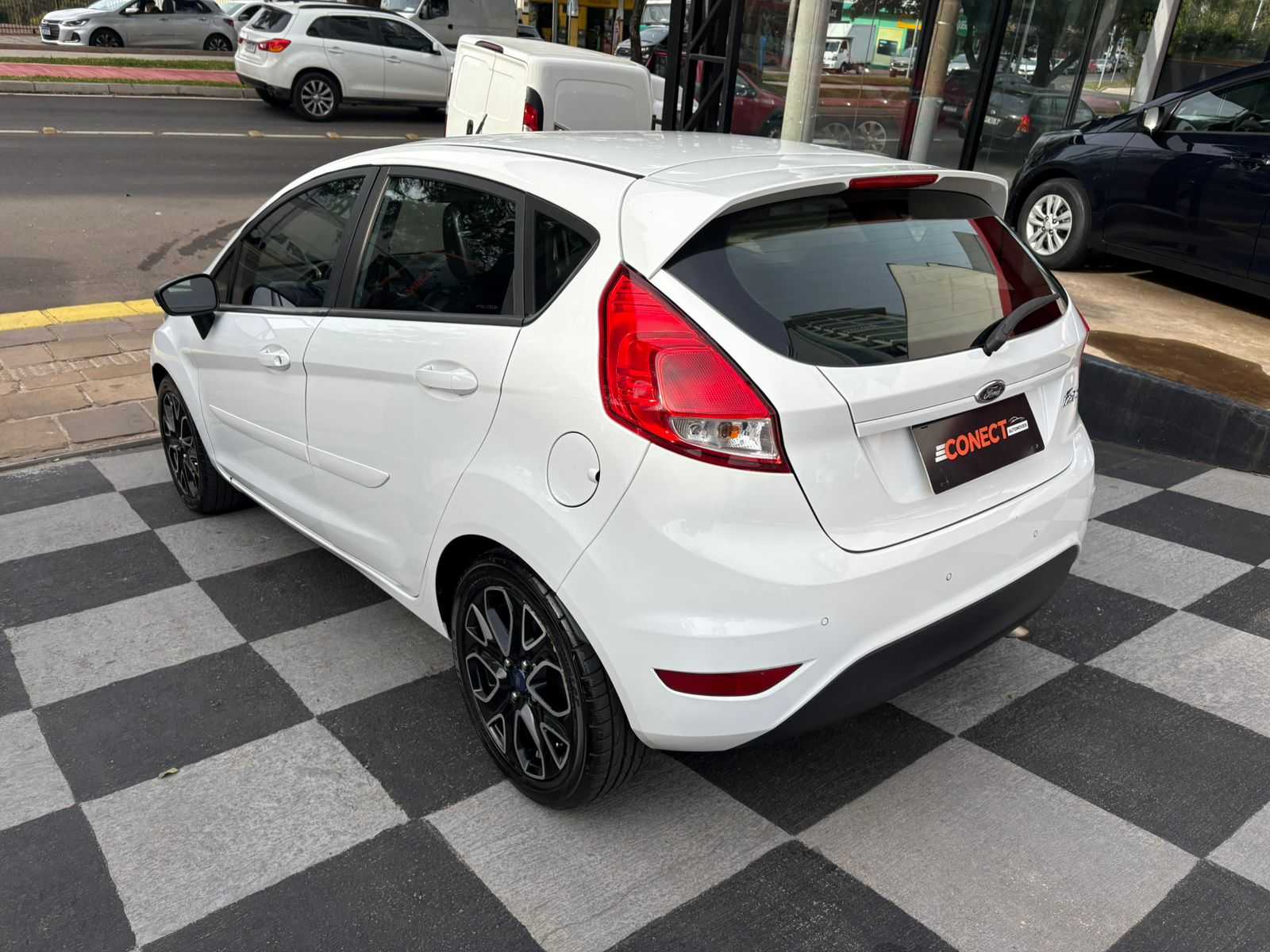 NEW FIESTA 1.5 COMPLETO