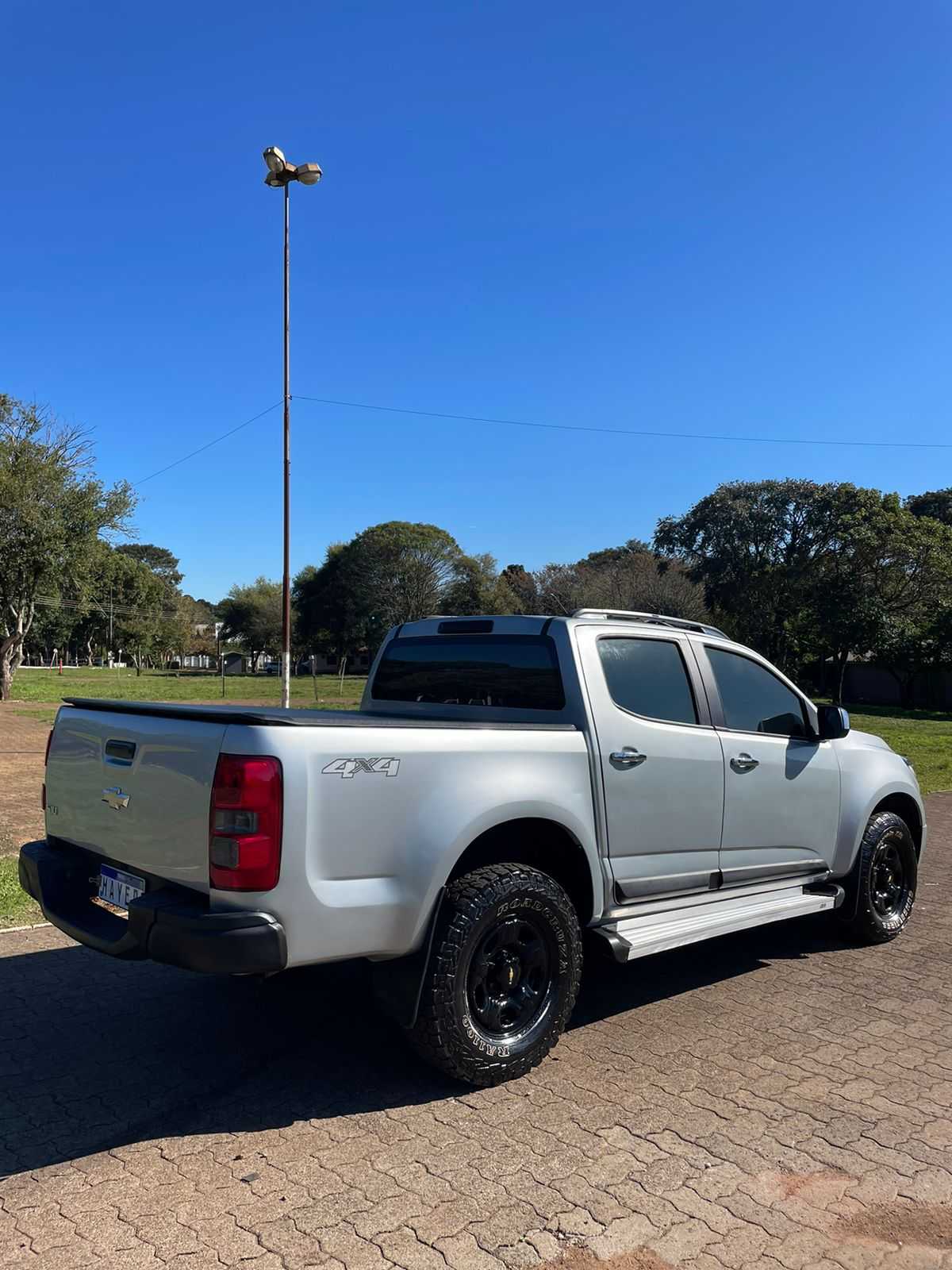 S10 LS 2.8 CD MEC. 6 LUGARES