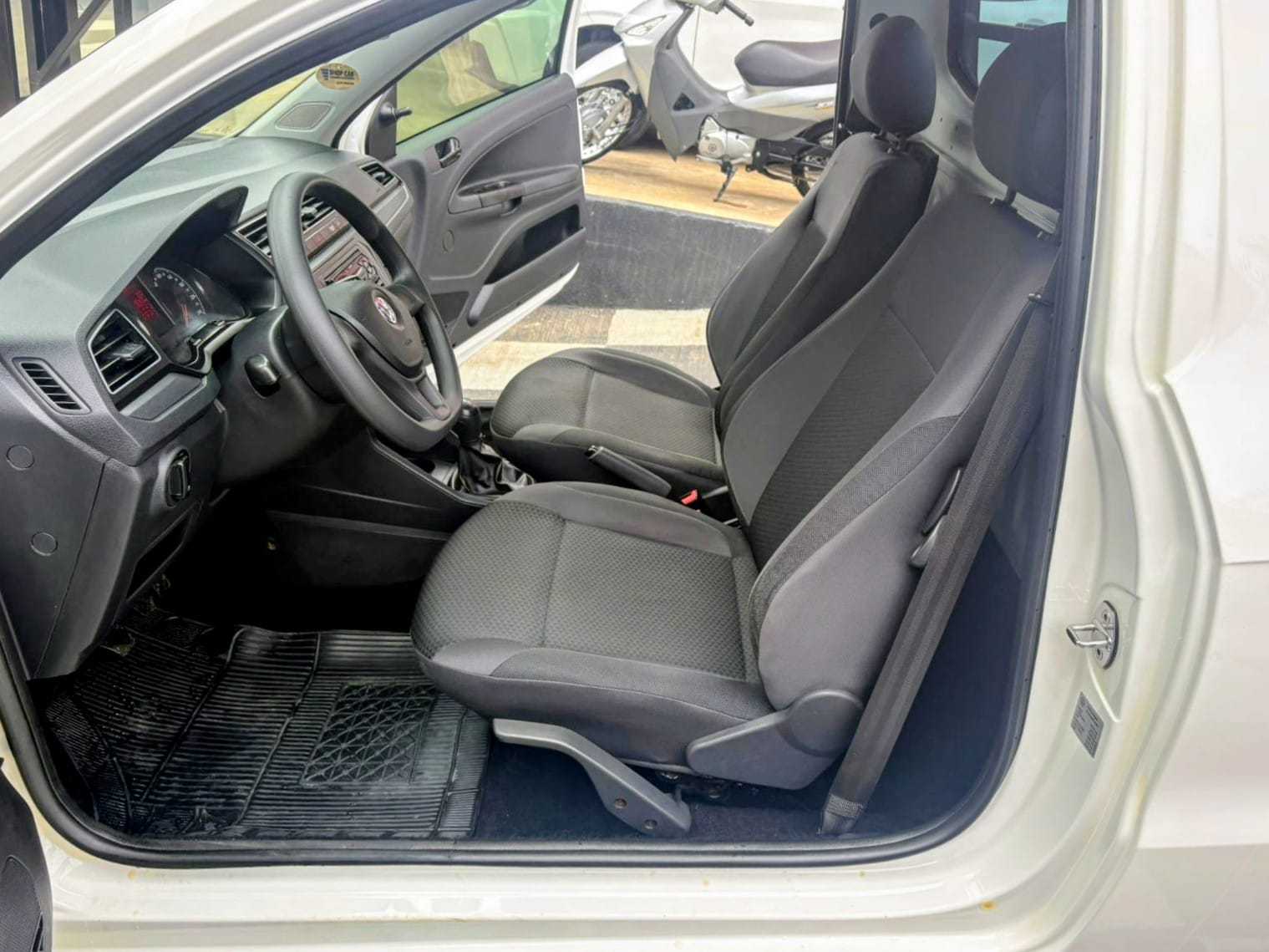 SAVEIRO ROBUST 1.6 COMPLETO