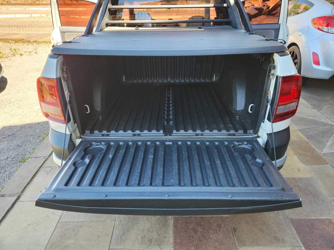 SAVEIRO CROSS 1.6 CD