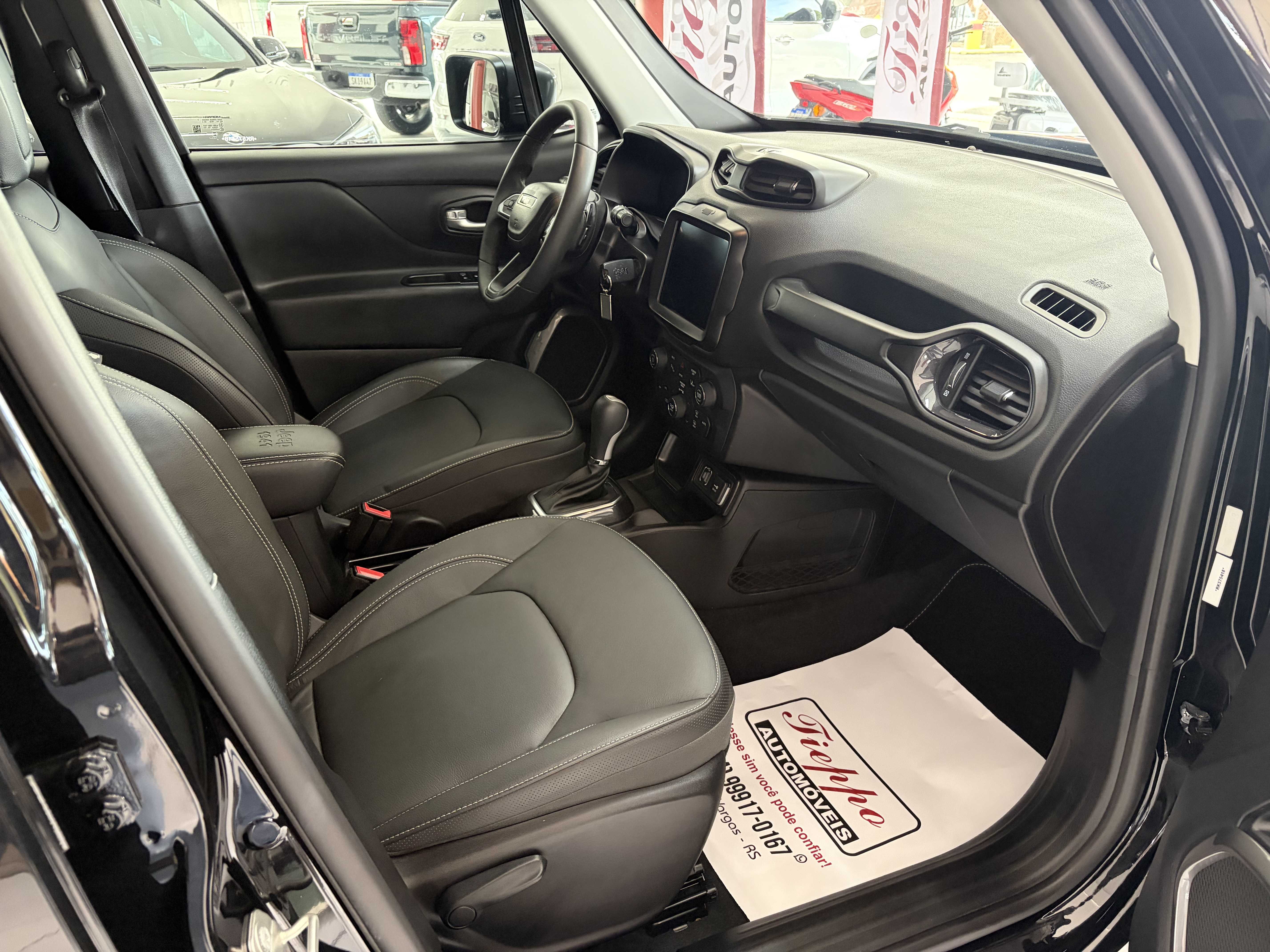 RENEGADE LONGITUDE 1.3 T270 AT
