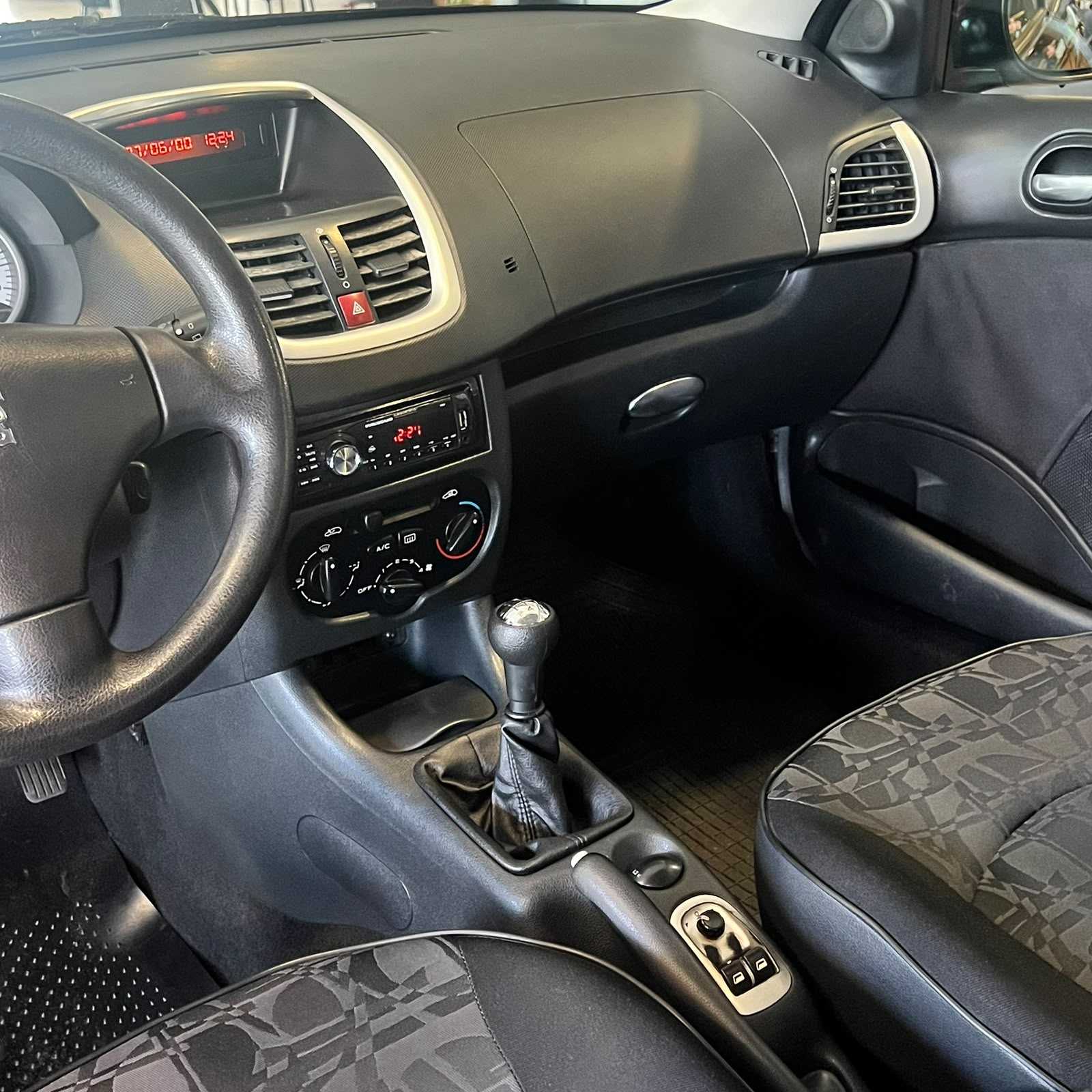 207 XR 1.4 FLEX MANUAL