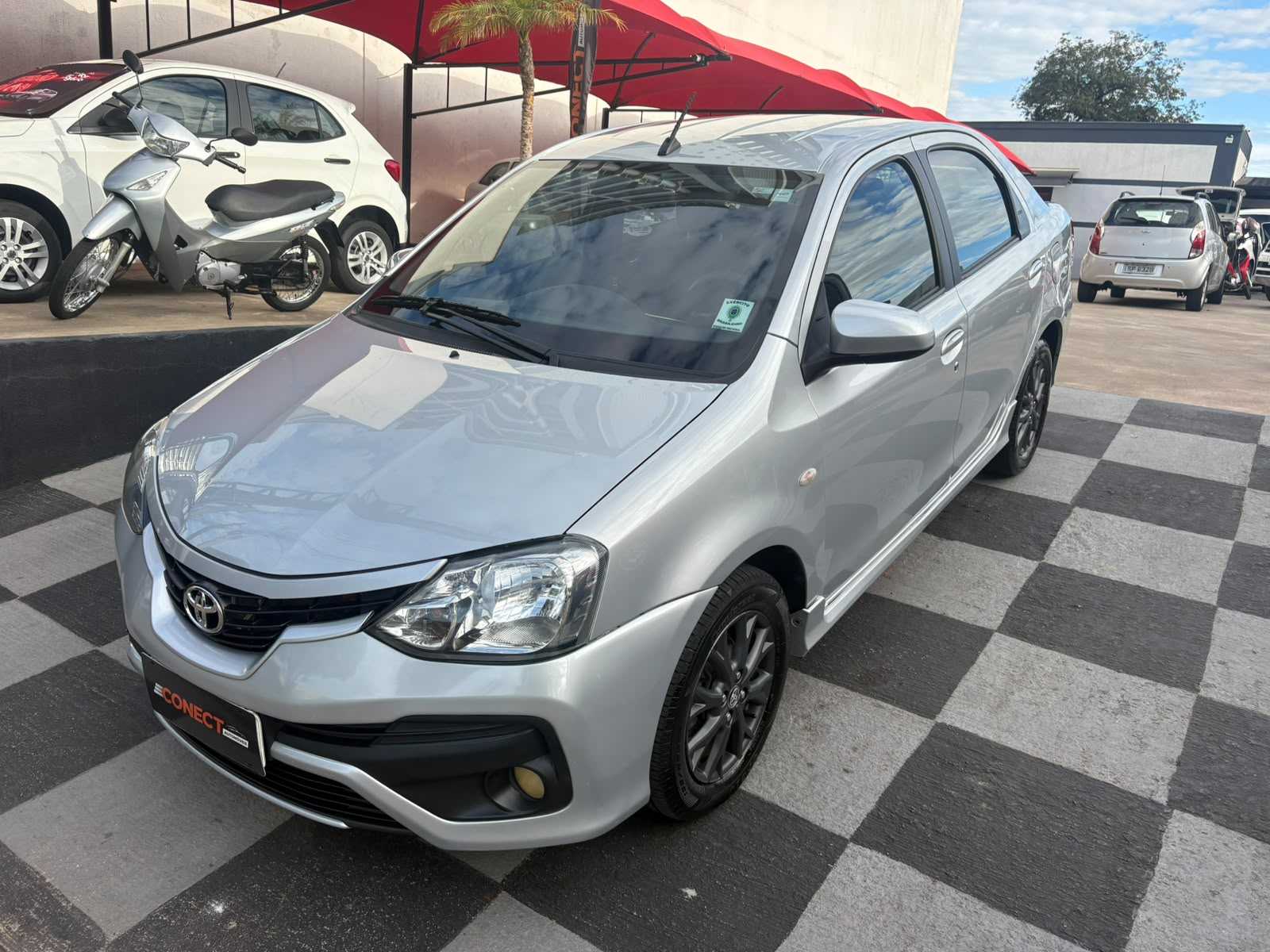 ETIOS SEDAN 1.5 AT