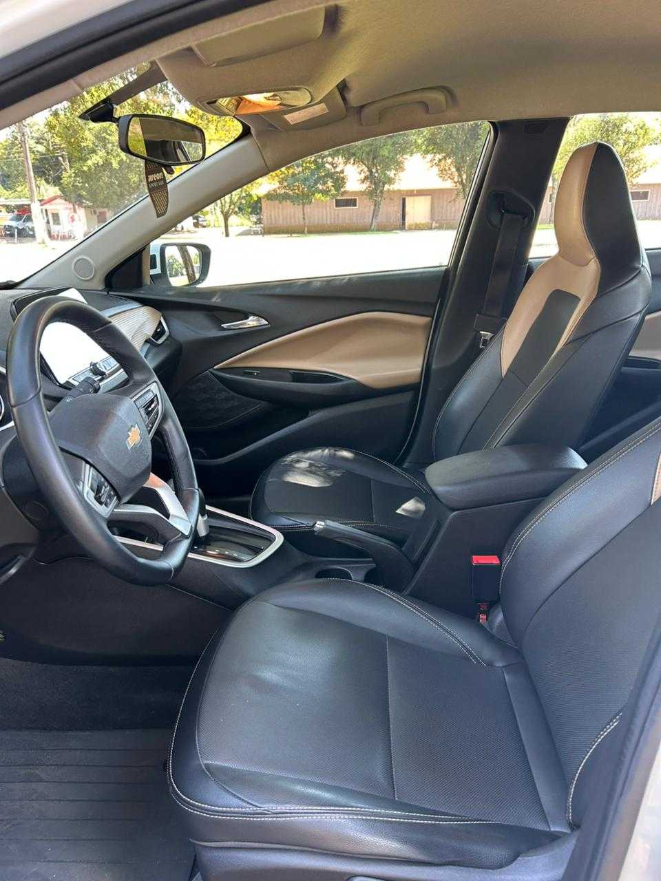 ONIX SEDAN PLUS PREMIER  1.0