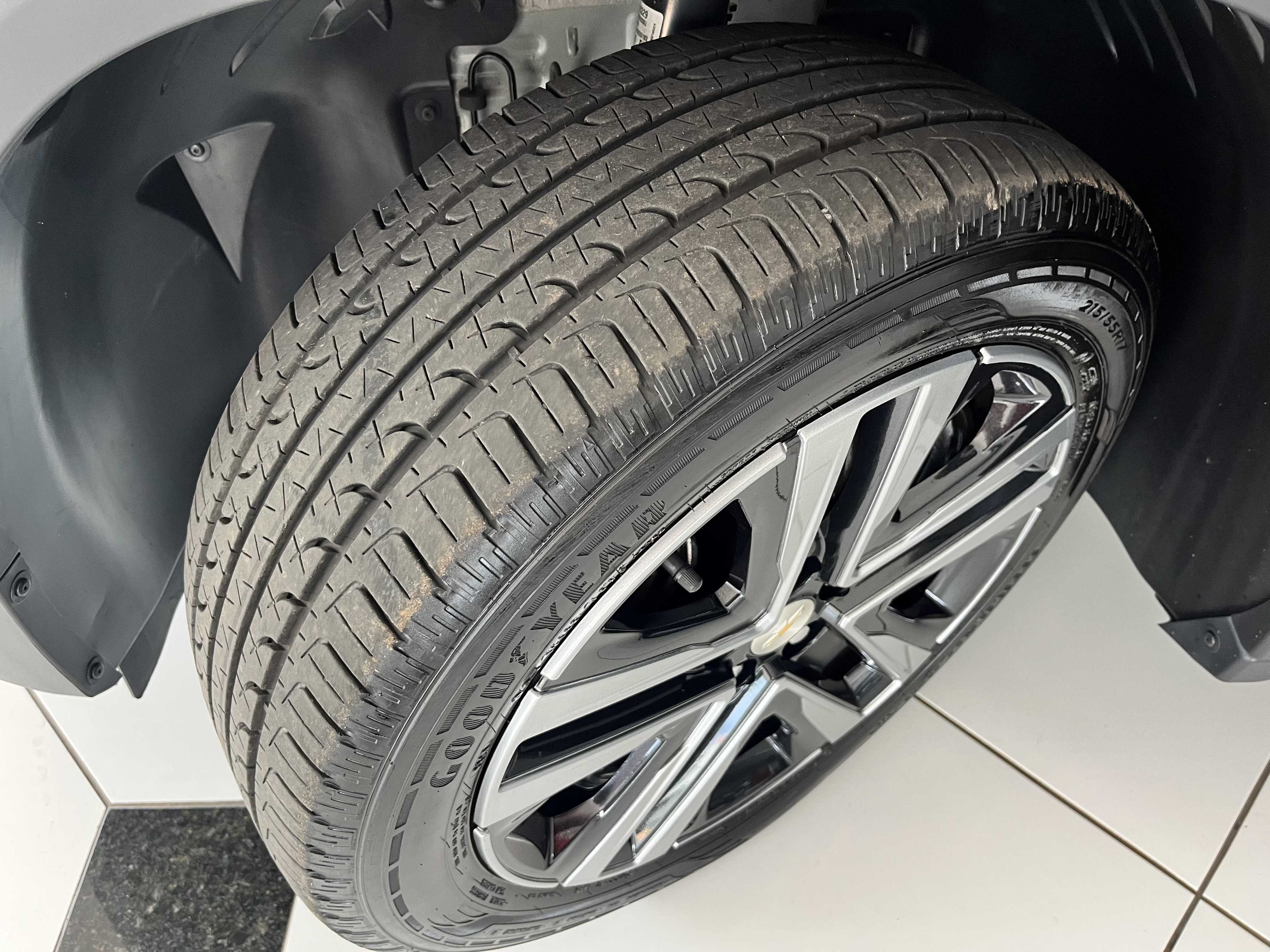 TRACKER LT 1.0 TURBO AT