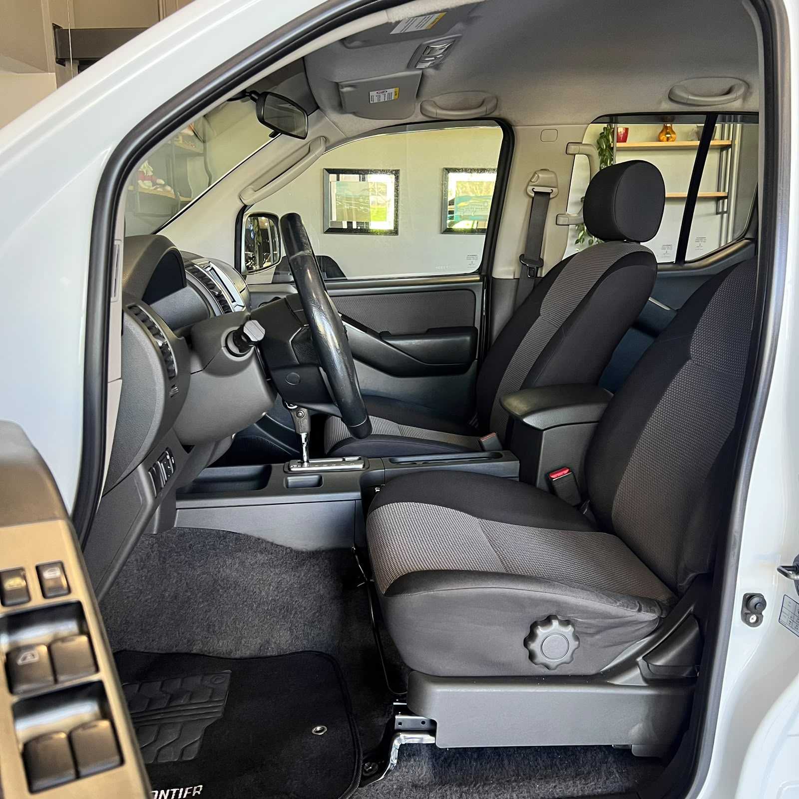 FRONTIER ATTACK SV 2.5TB 4X4