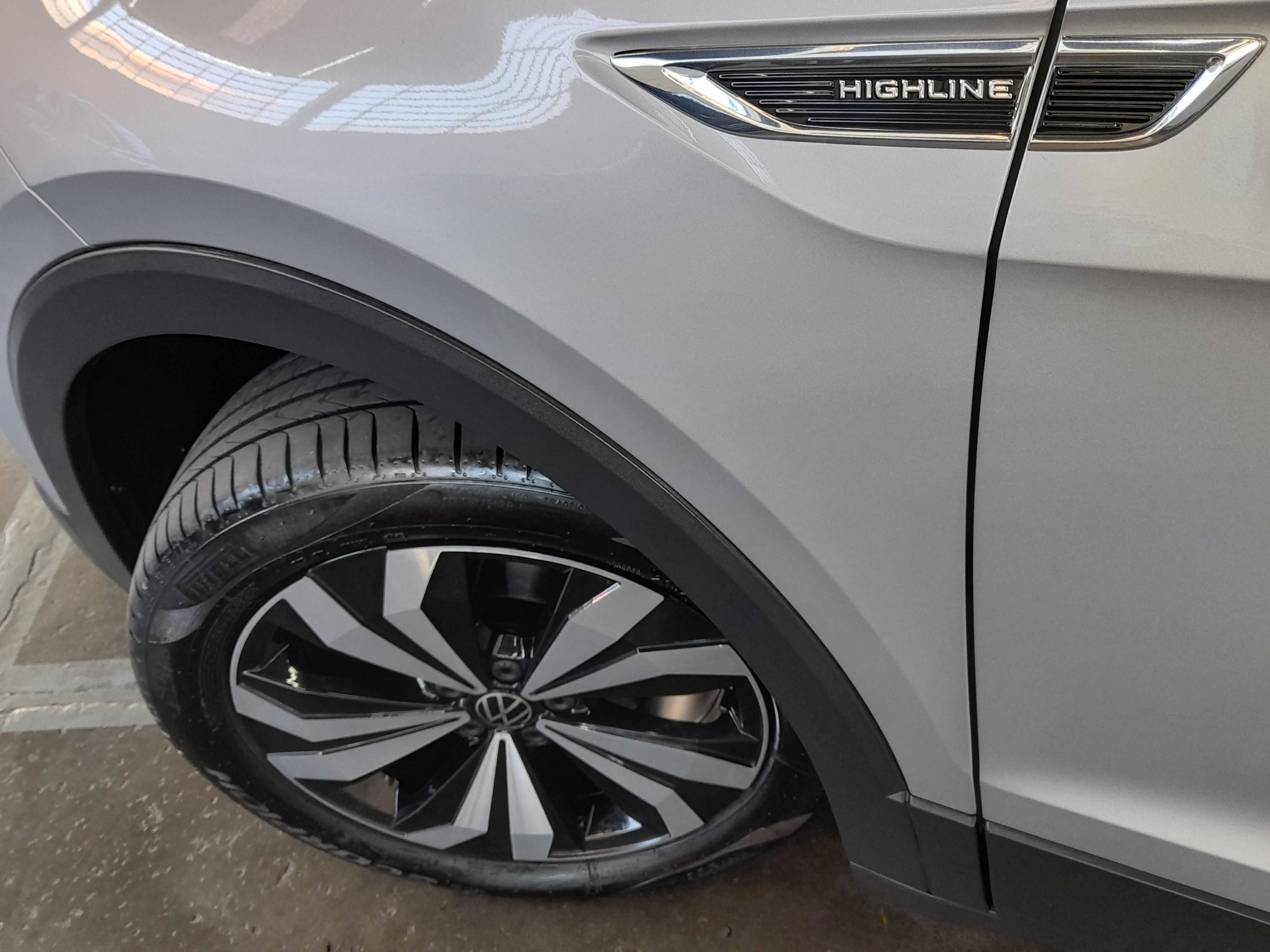 T-CROSS HIGHLINE 250TSI