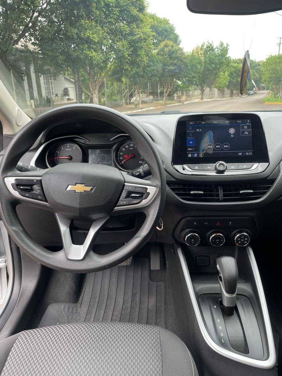 ONIX SEDAN PLUS LT 1.0