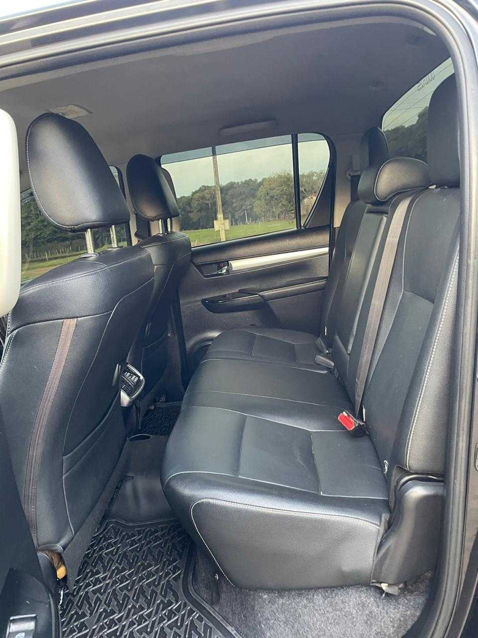 HILUX CD SRV 4X4