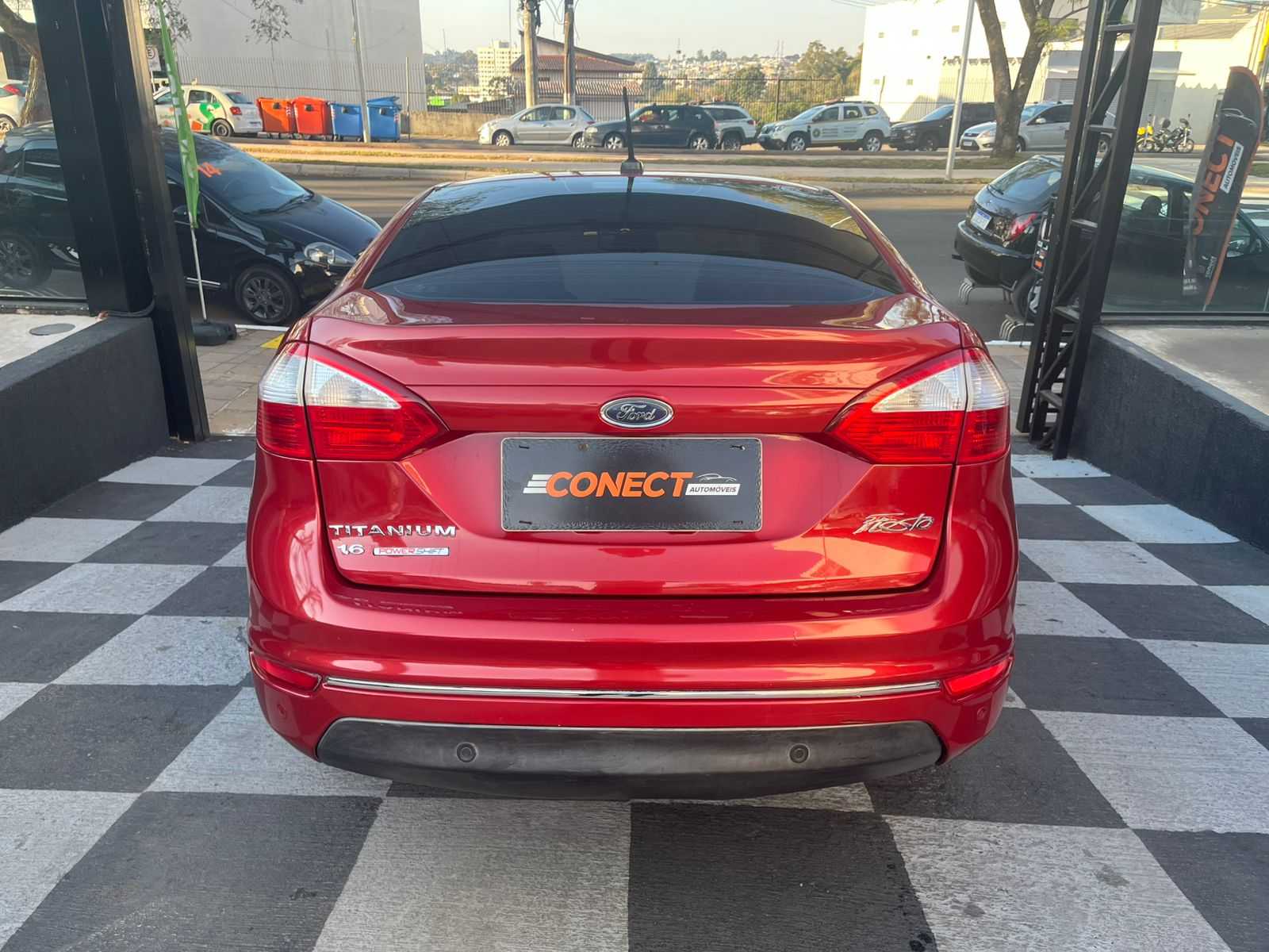 NEW FIESTA TITANIUM 1.6