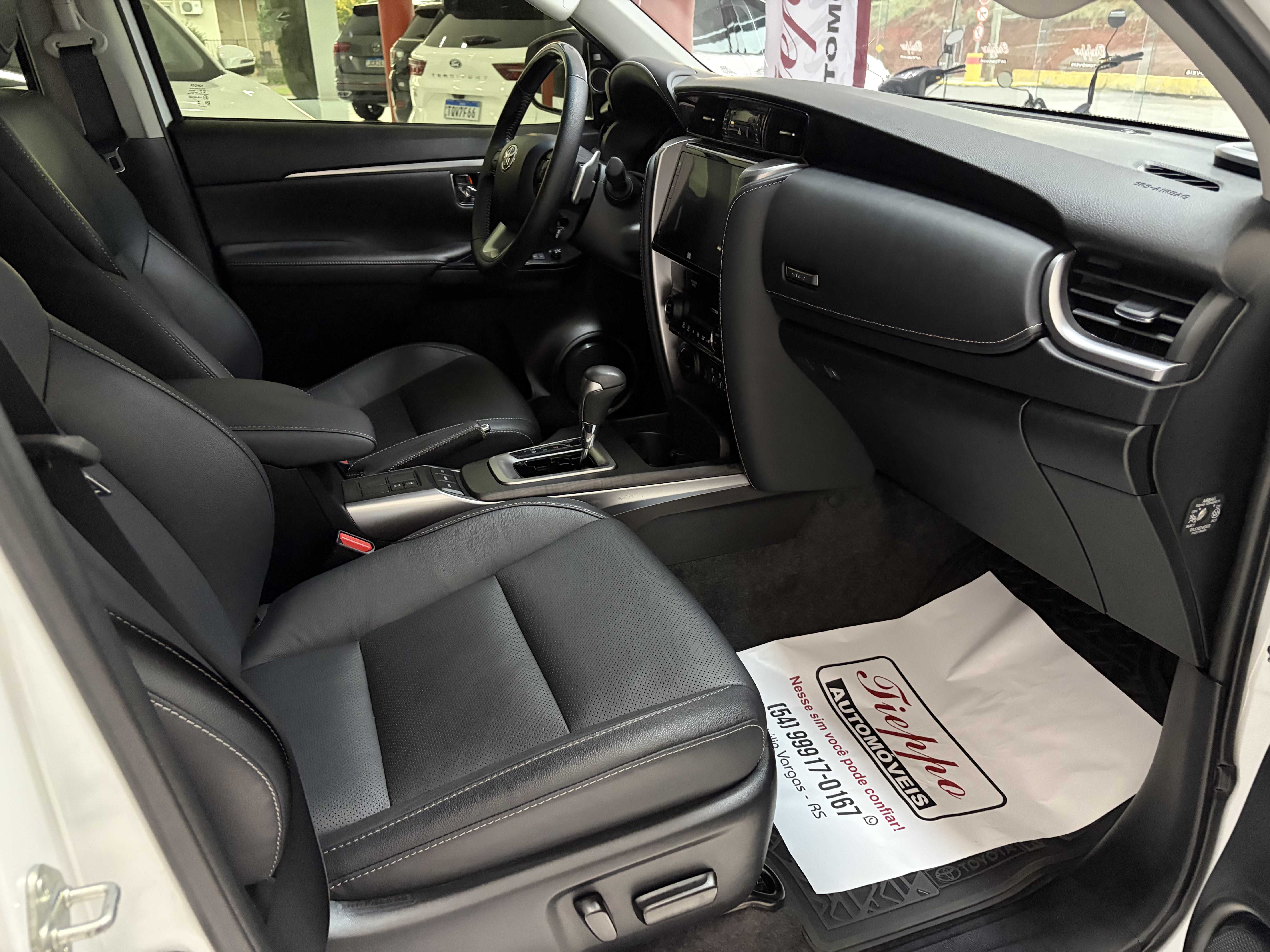 HILUX SW4 SRX PLATINUM 4X4 AT