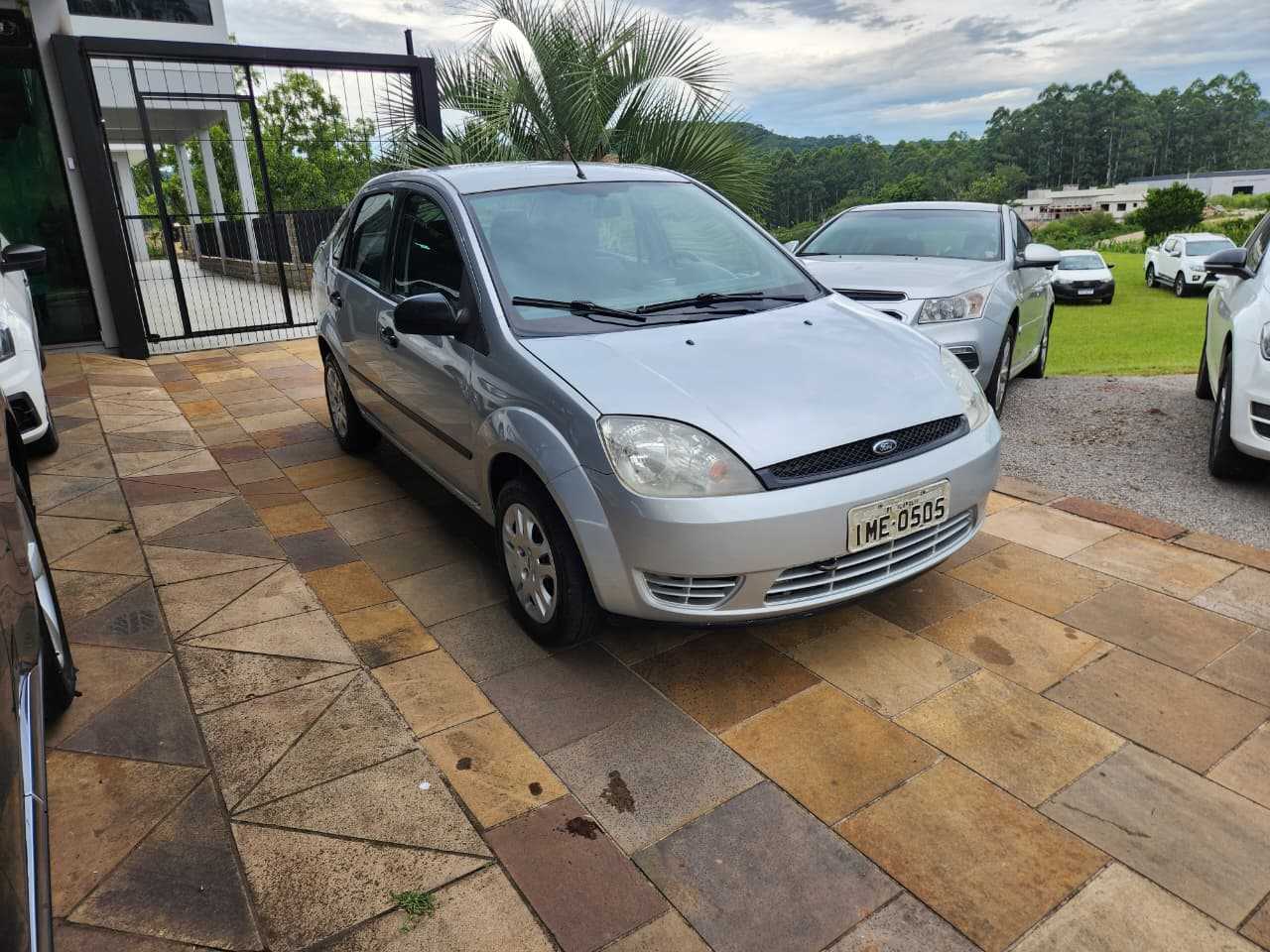 FIESTA SEDAN 1.6