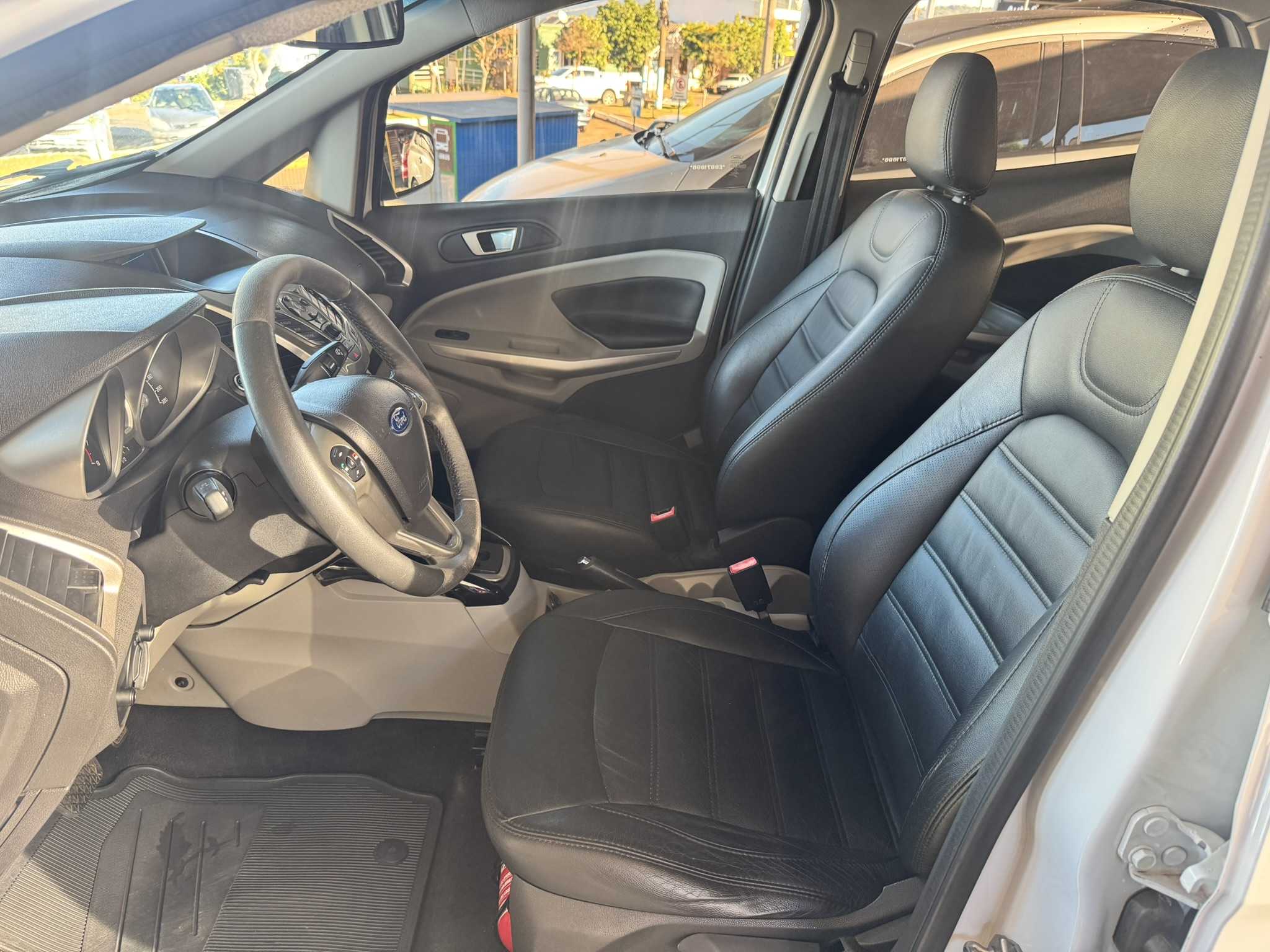 ECOSPORT  TITANIUN