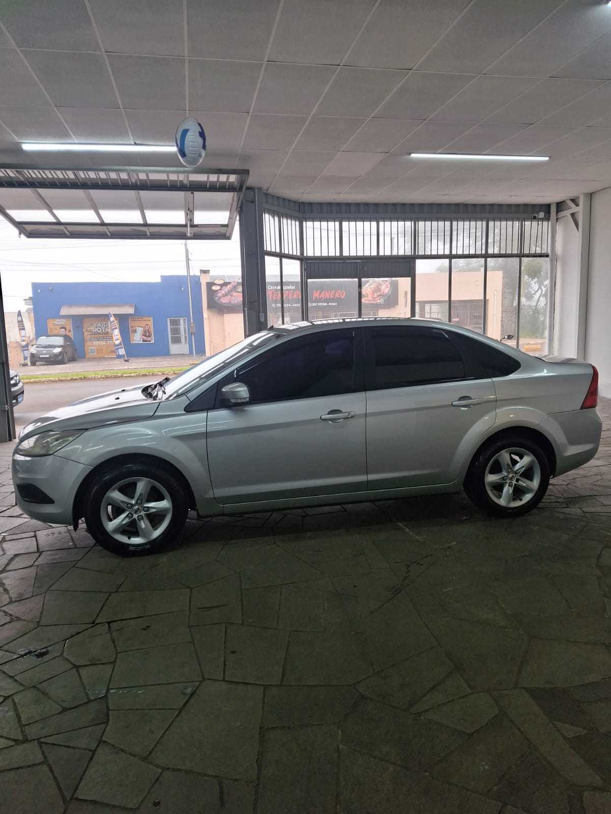FOCUS SEDAN 1.6