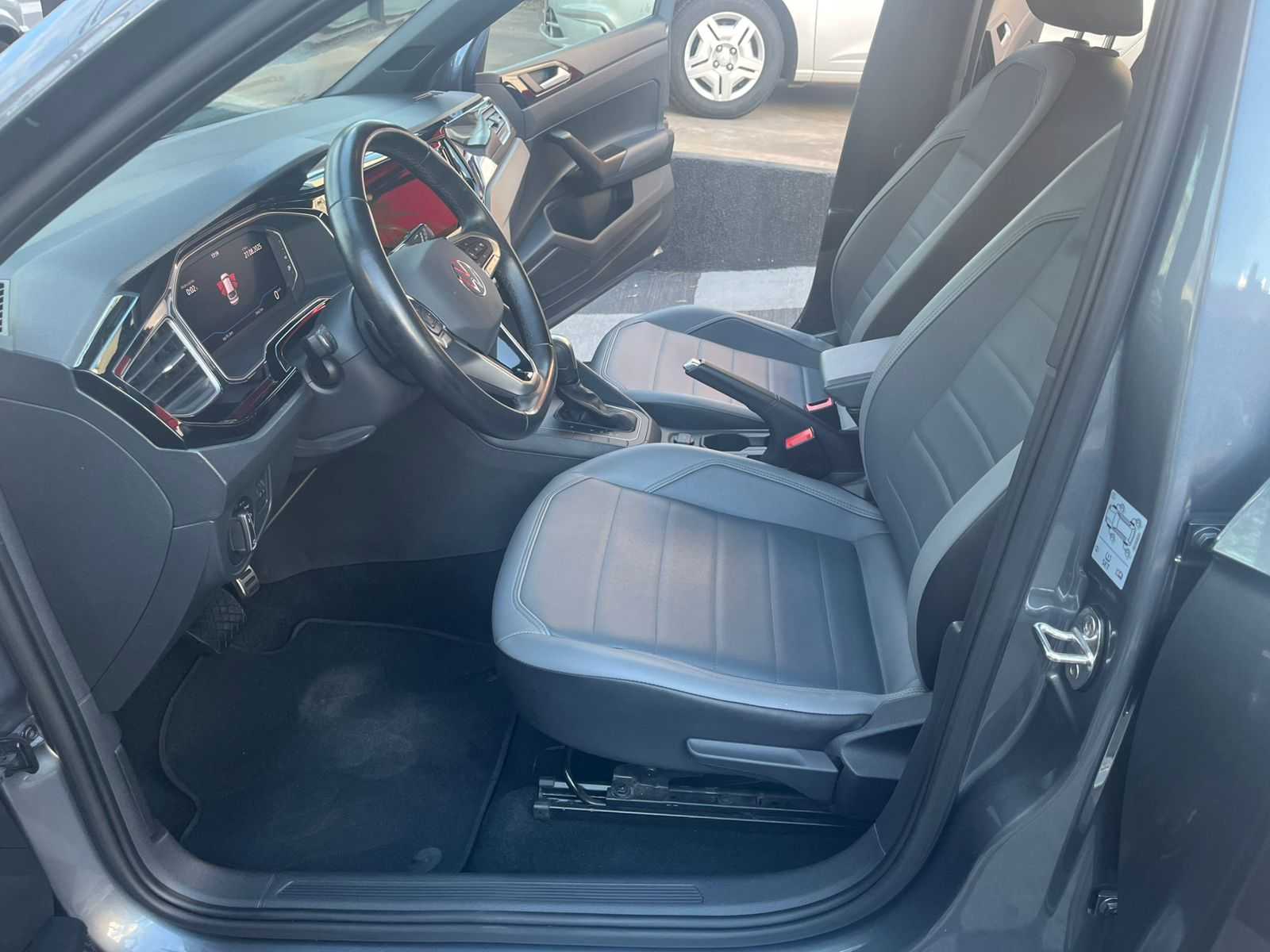 NIVUS HIGHLINE 1.0 200 TSI  AT