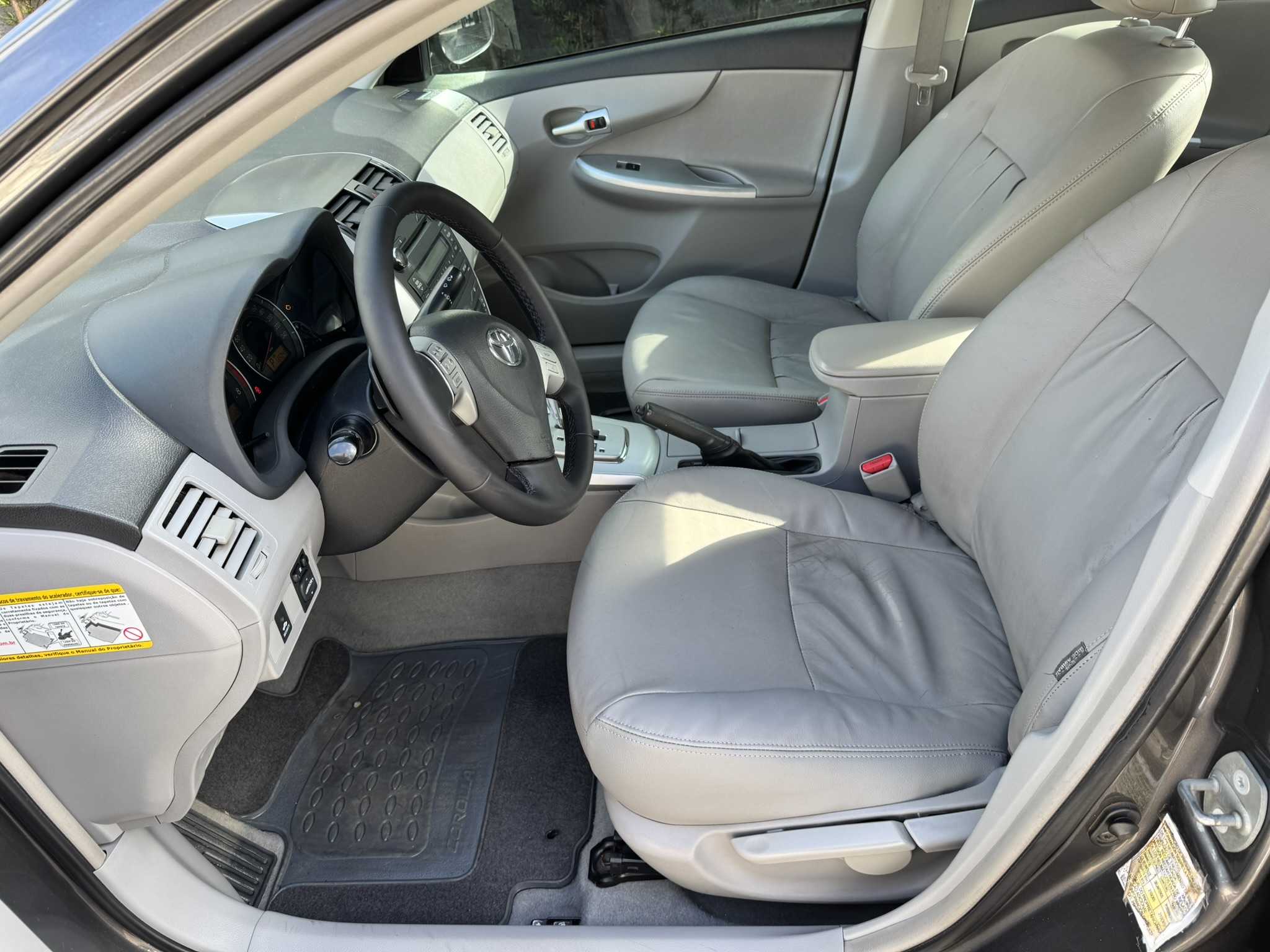 COROLLA XEI