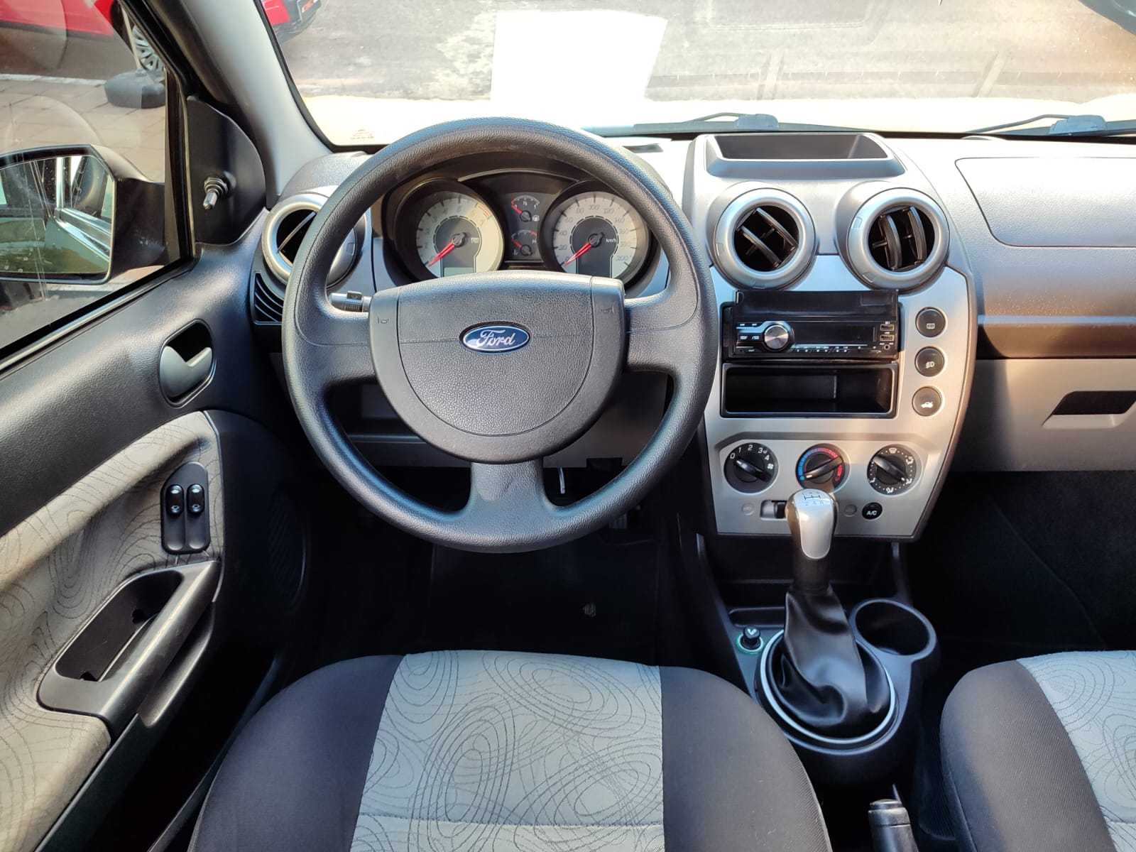 FIESTA SEDAN 1.6 COMPLETO FLEX