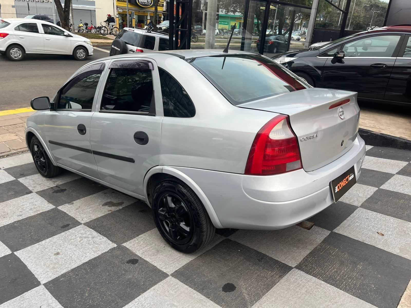 CORSA SEDAN 1.0