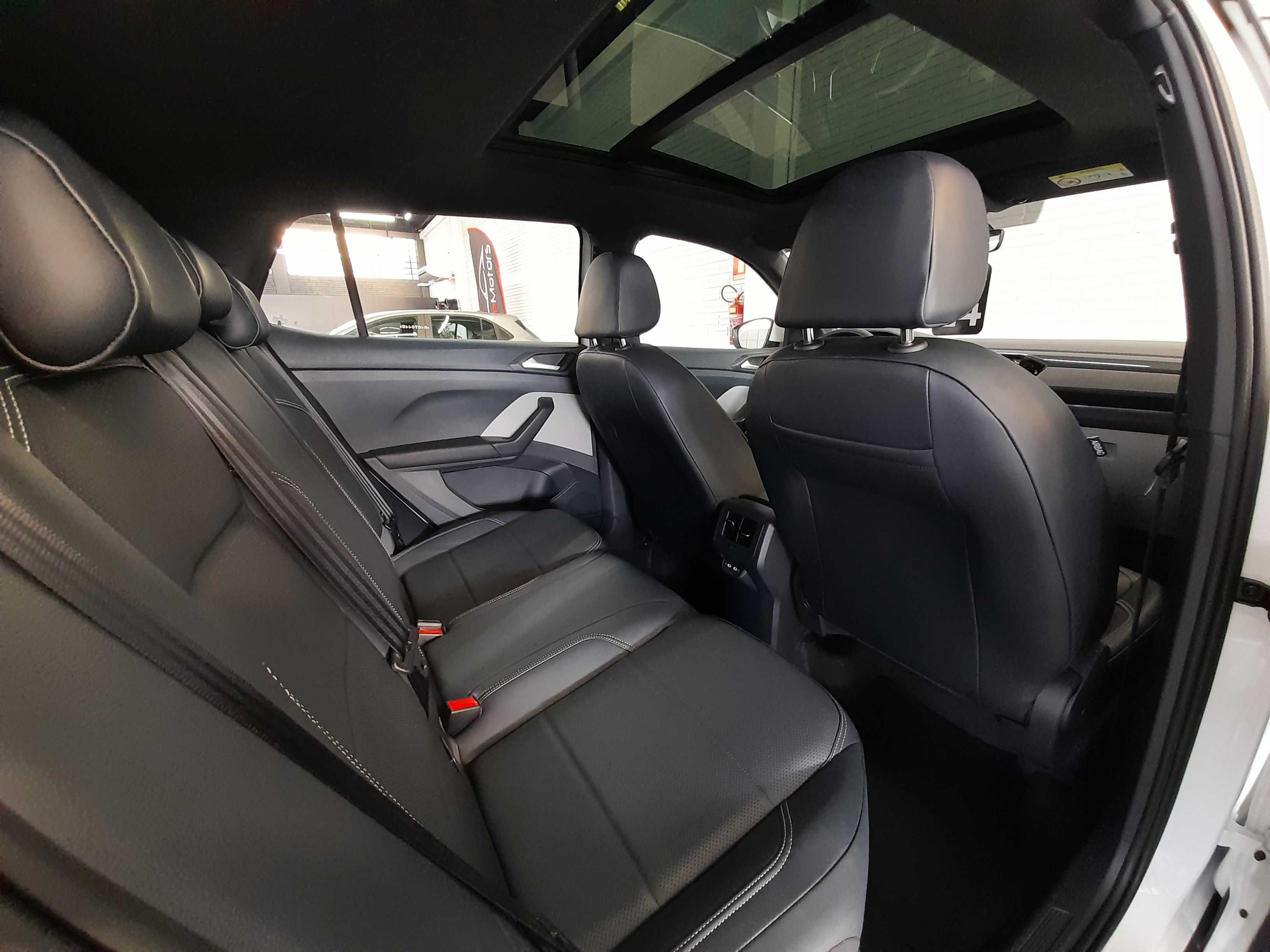 T-CROSS HIGHLINE 250TSI