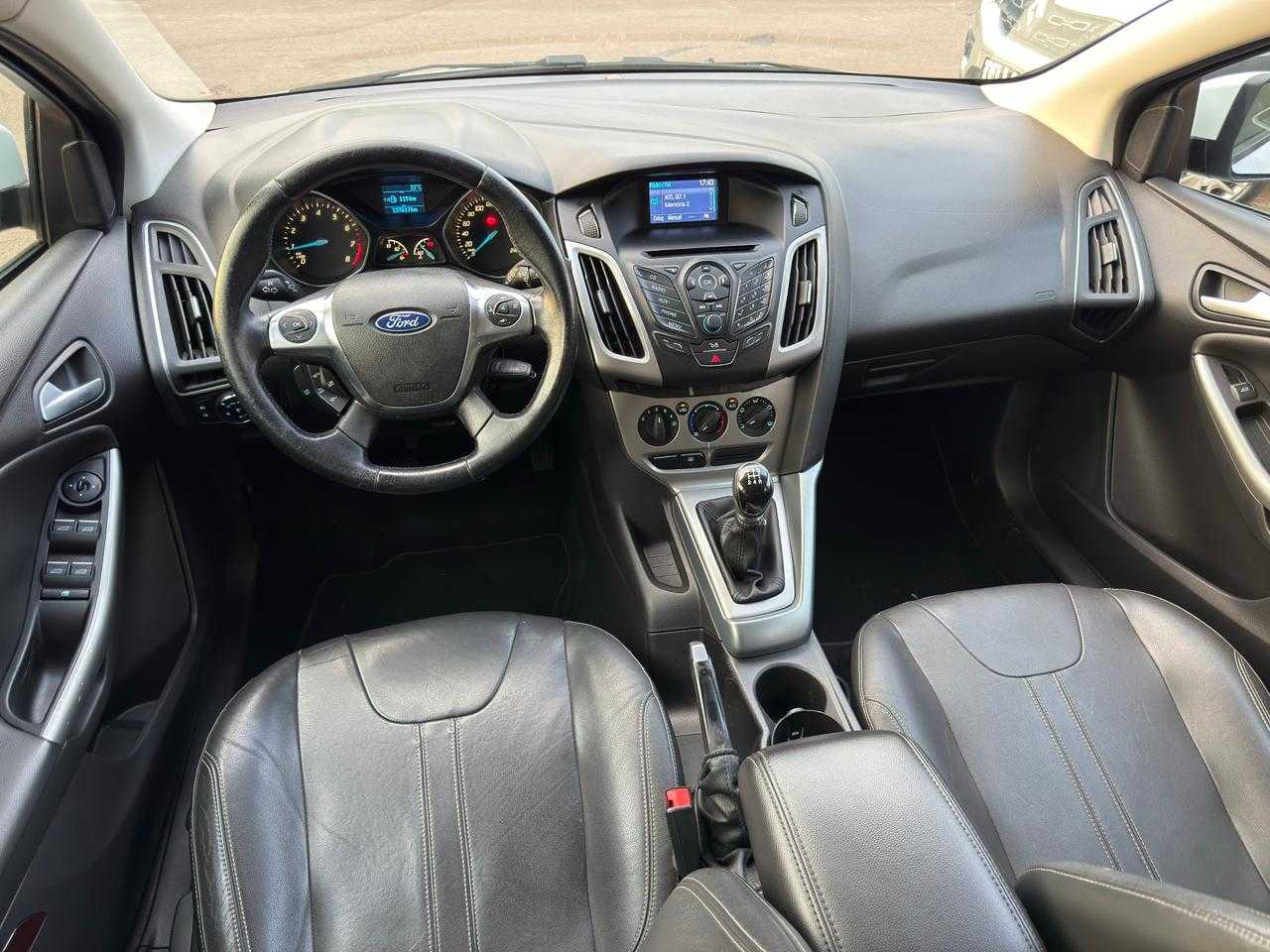 FOCUS HATCH SE 1.6 MANUAL