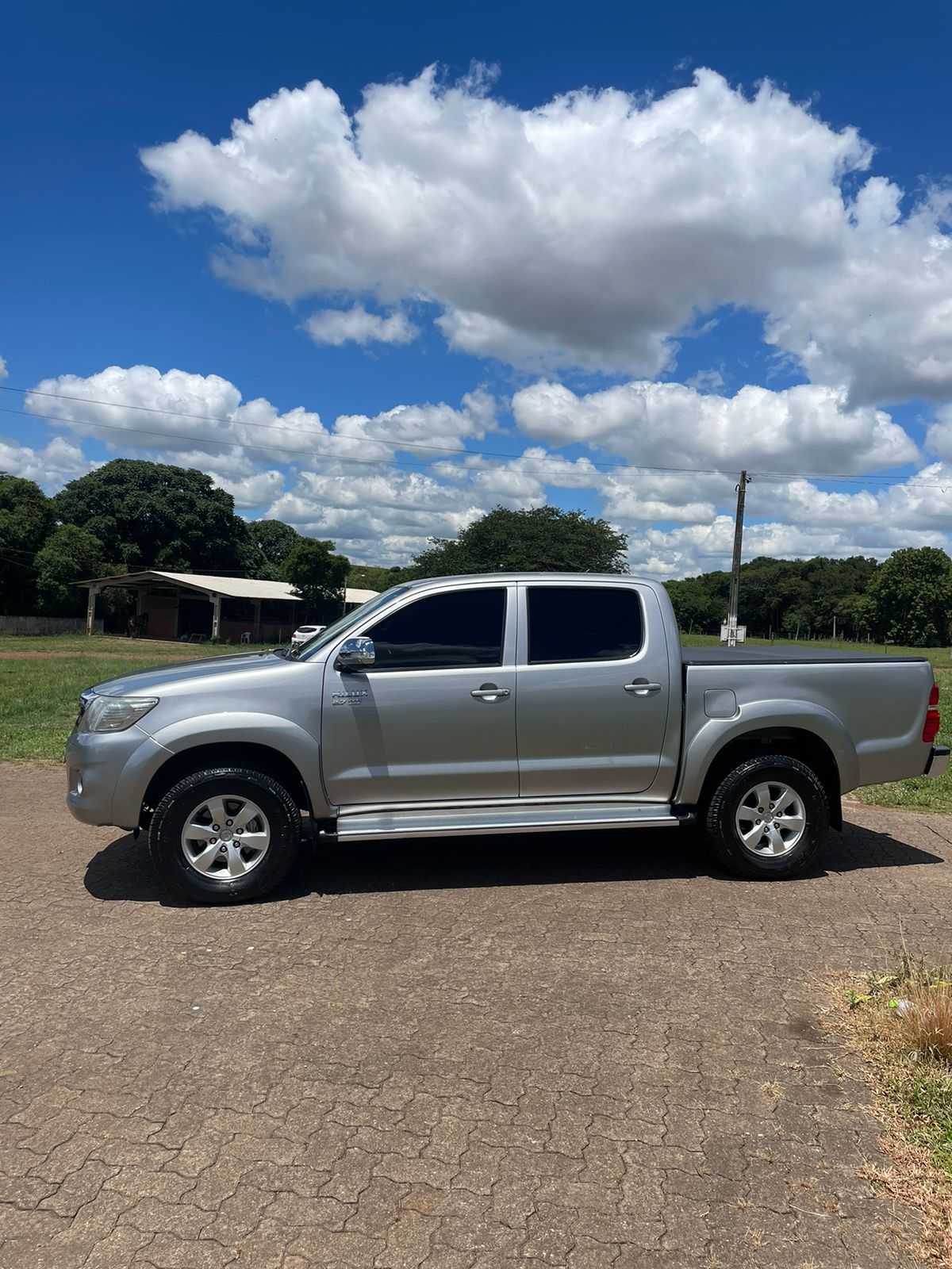 HILUX CD SRV
