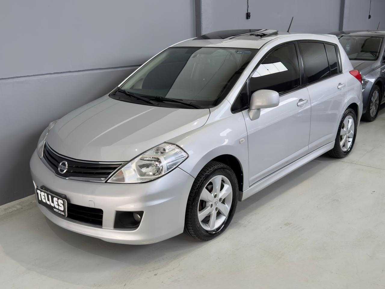 TIIDA SL 1.8 AT / TETO SOLAR